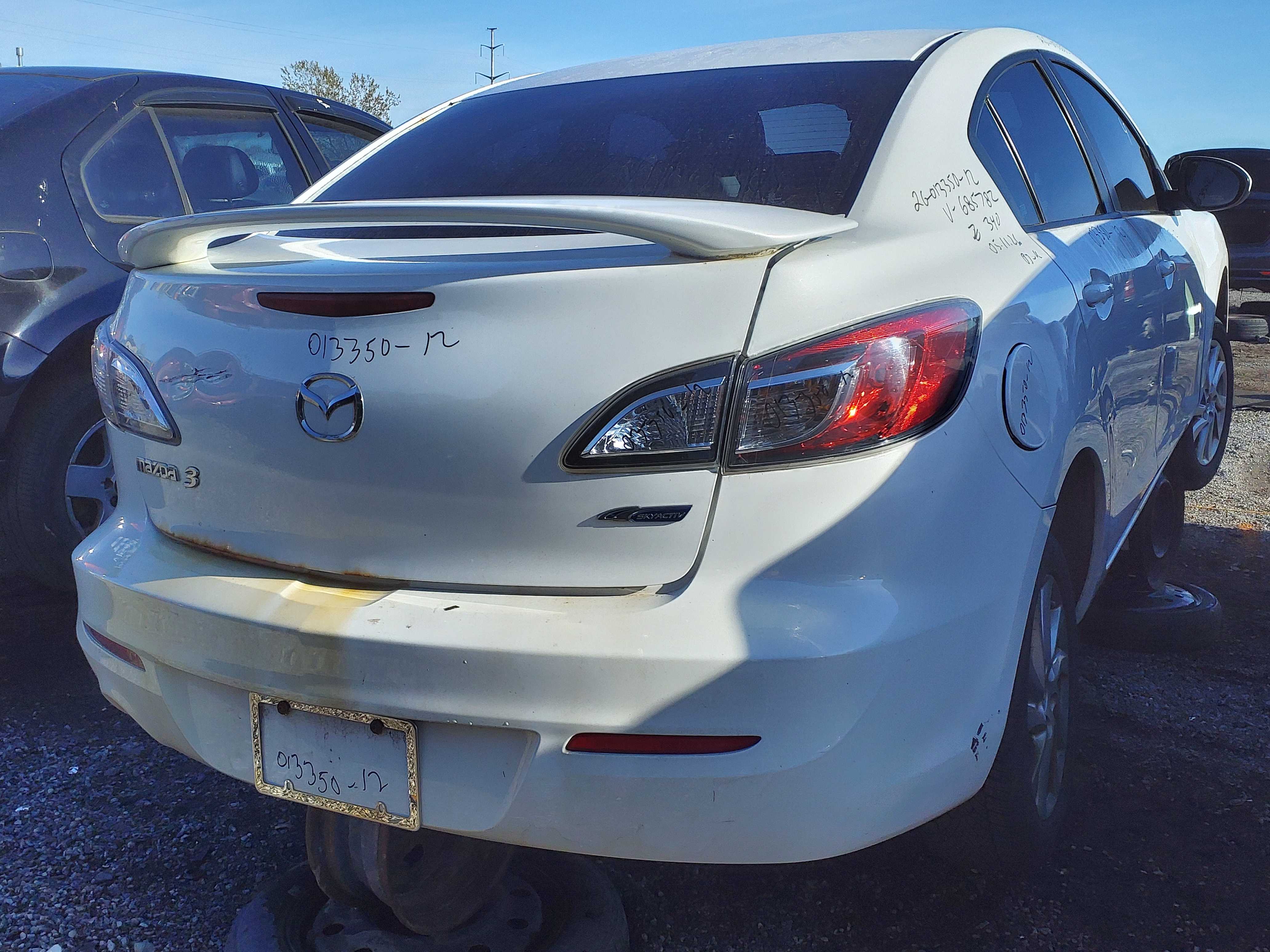 MAZDA MAZDA3 2012