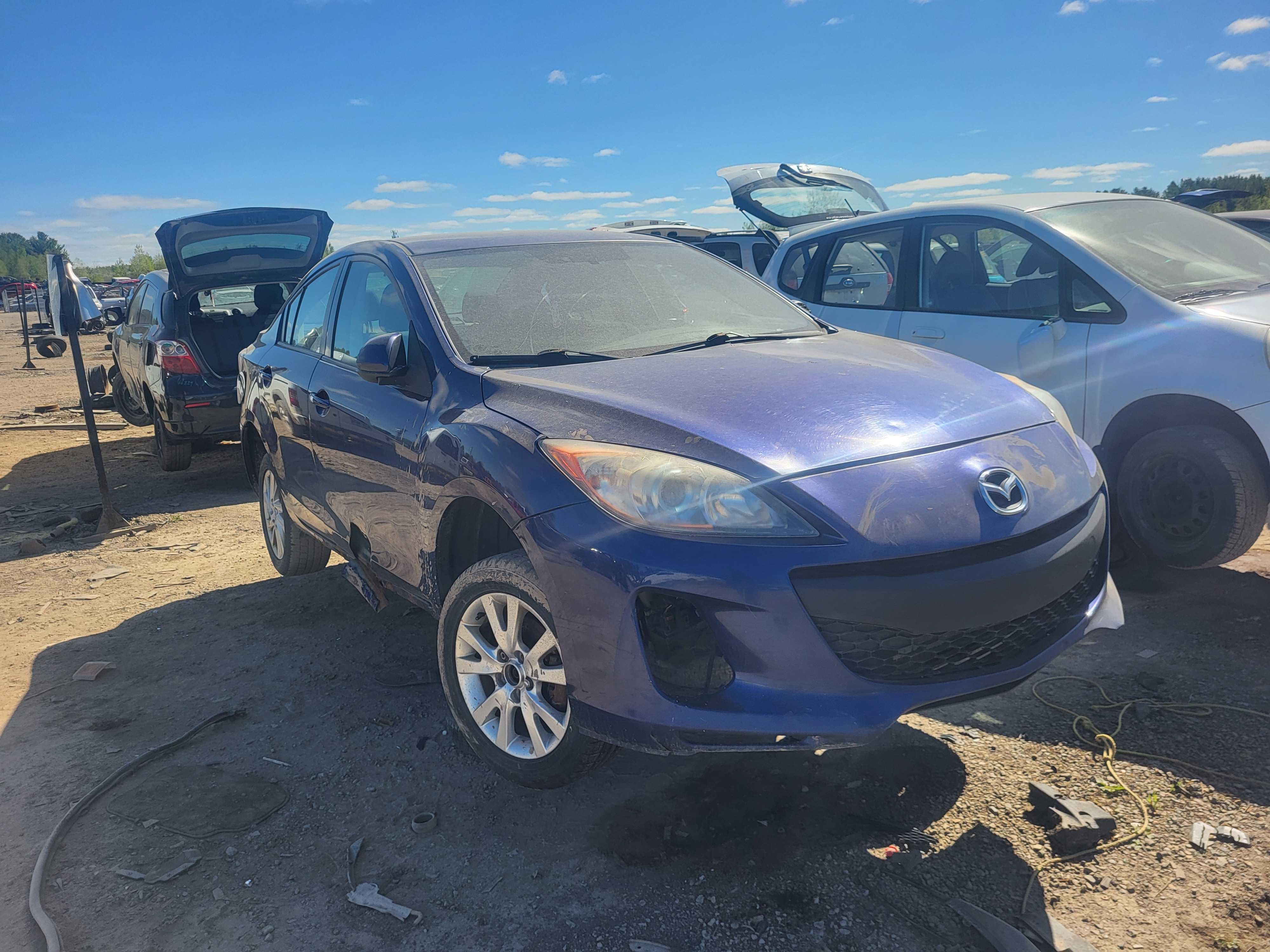 MAZDA MAZDA3 2012