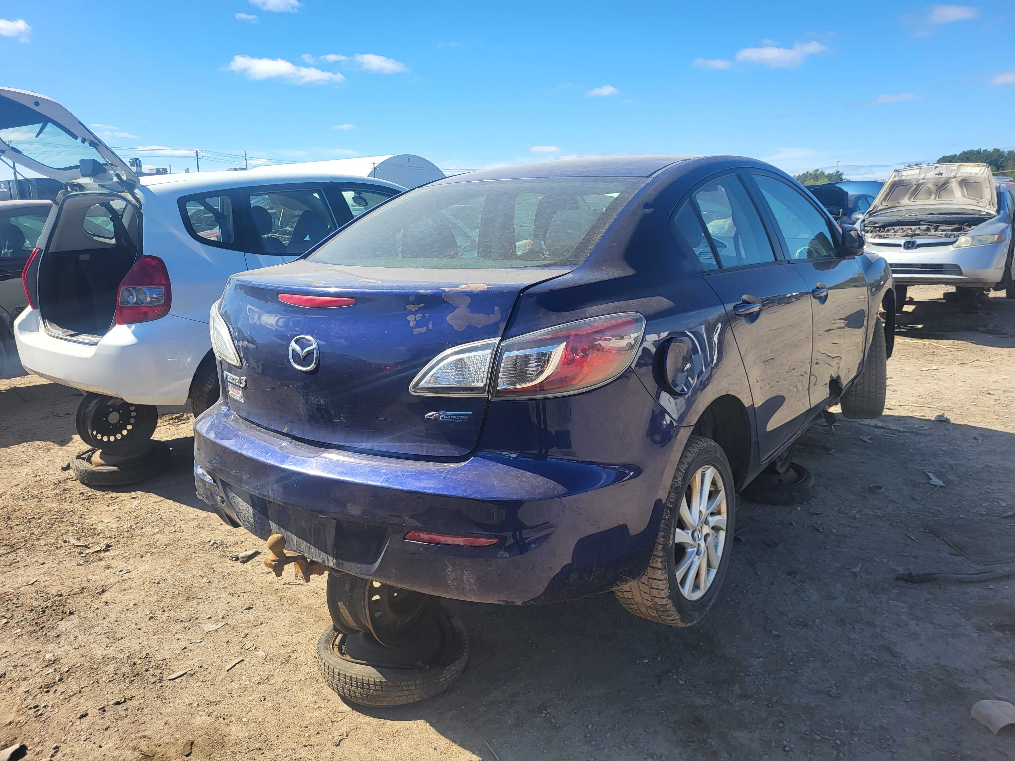 MAZDA MAZDA3 2012