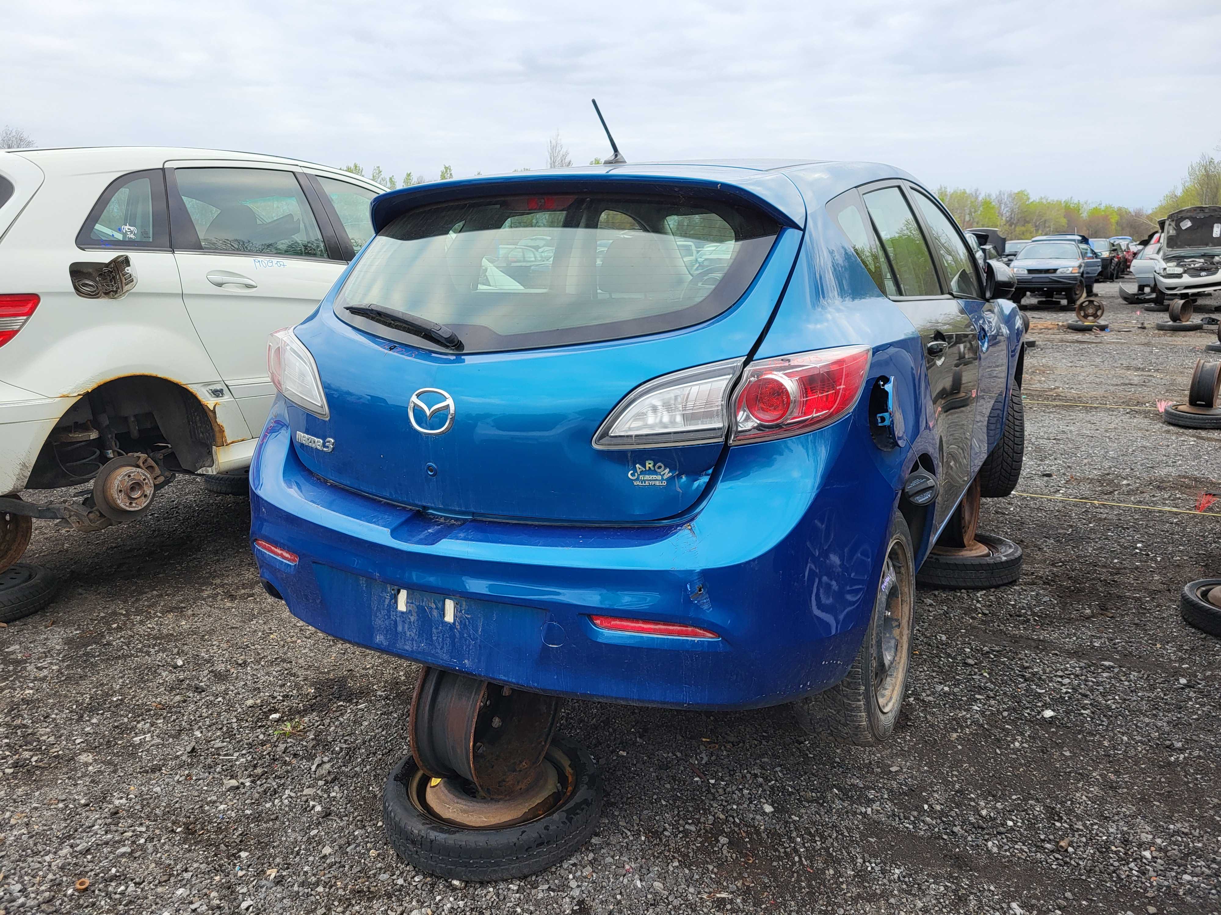 MAZDA MAZDA3 2013