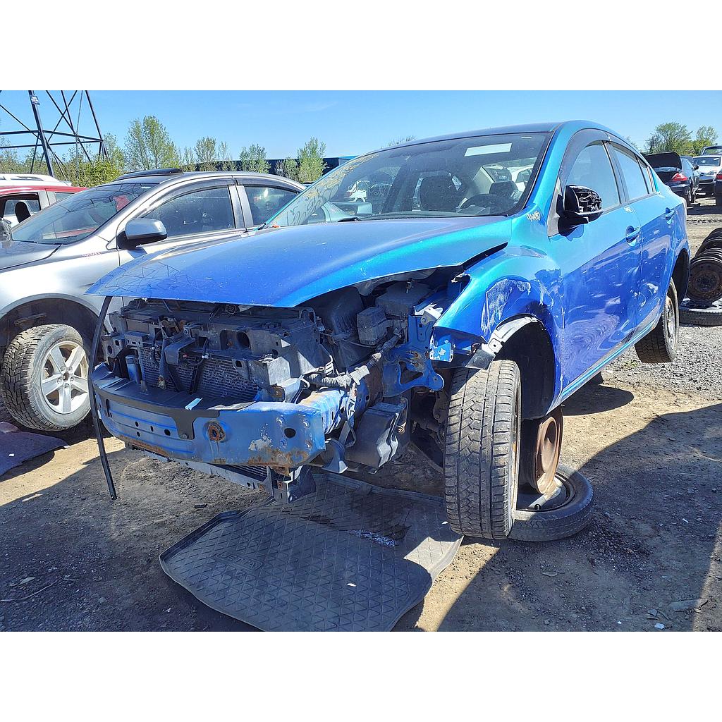 MAZDA MAZDA3 2013