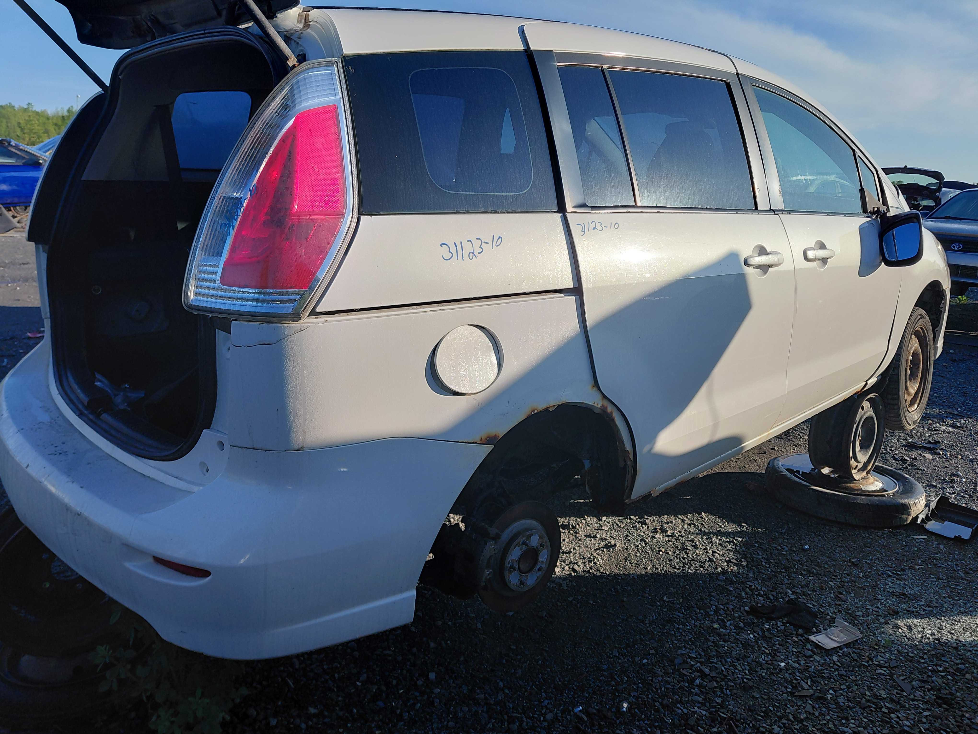 MAZDA MAZDA5 2010