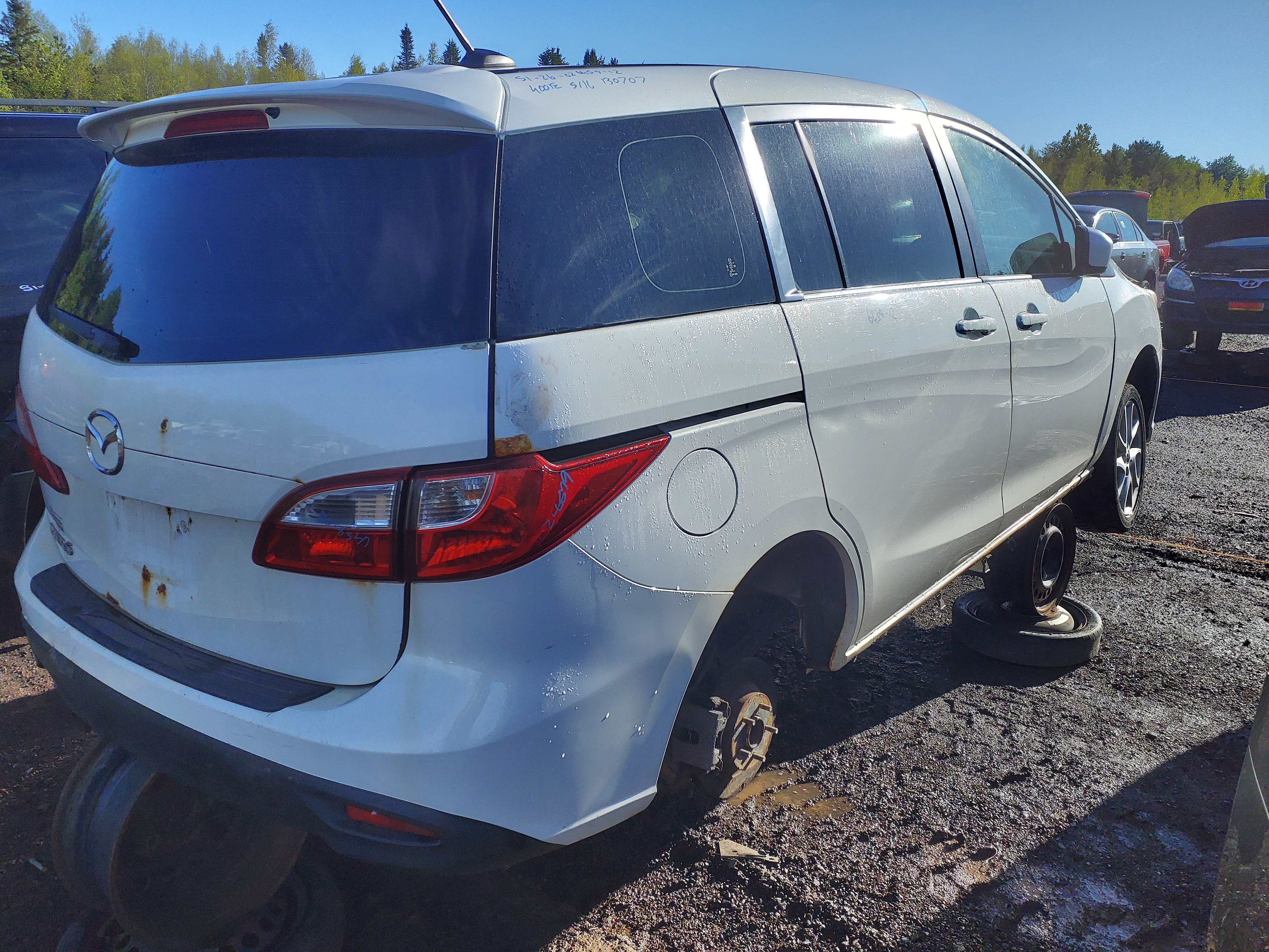 MAZDA MAZDA5 2012
