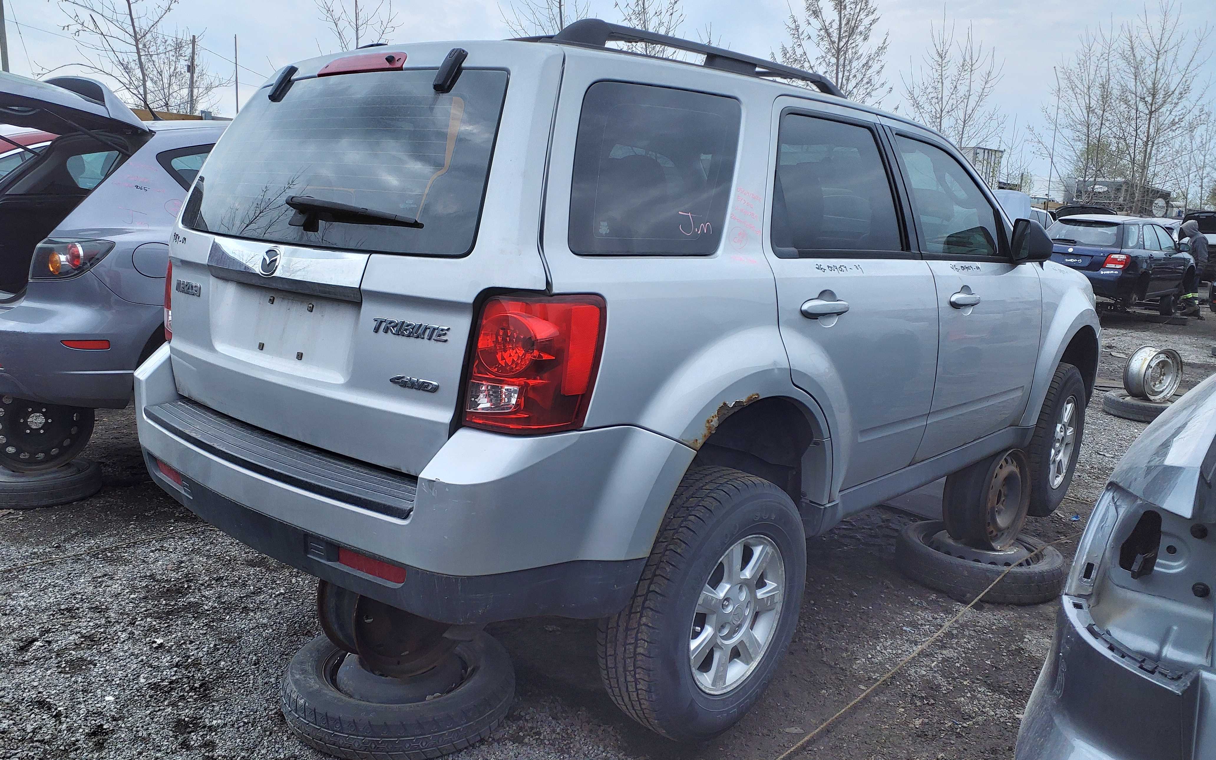 MAZDA TRIBUTE 2009
