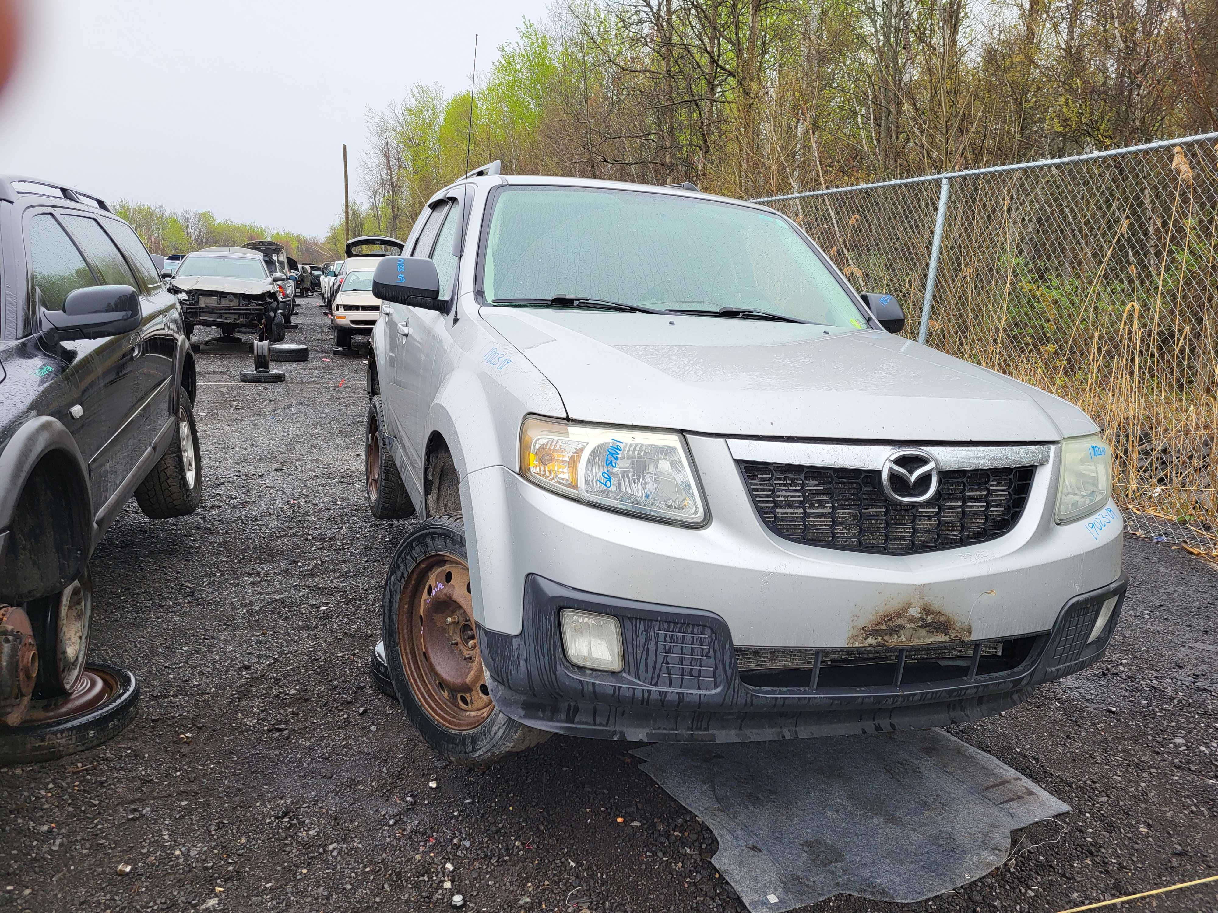 MAZDA TRIBUTE 2009
