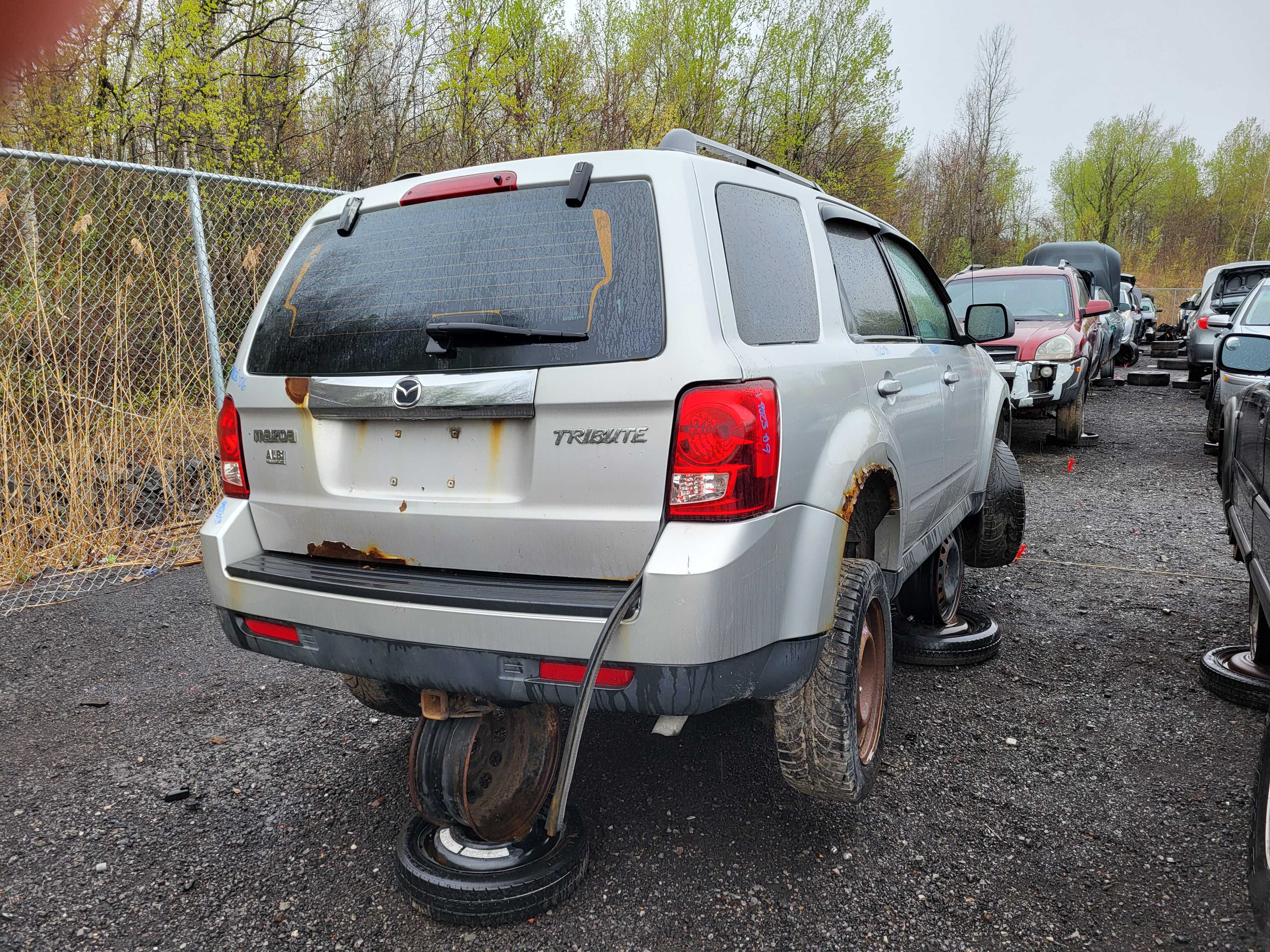 MAZDA TRIBUTE 2009