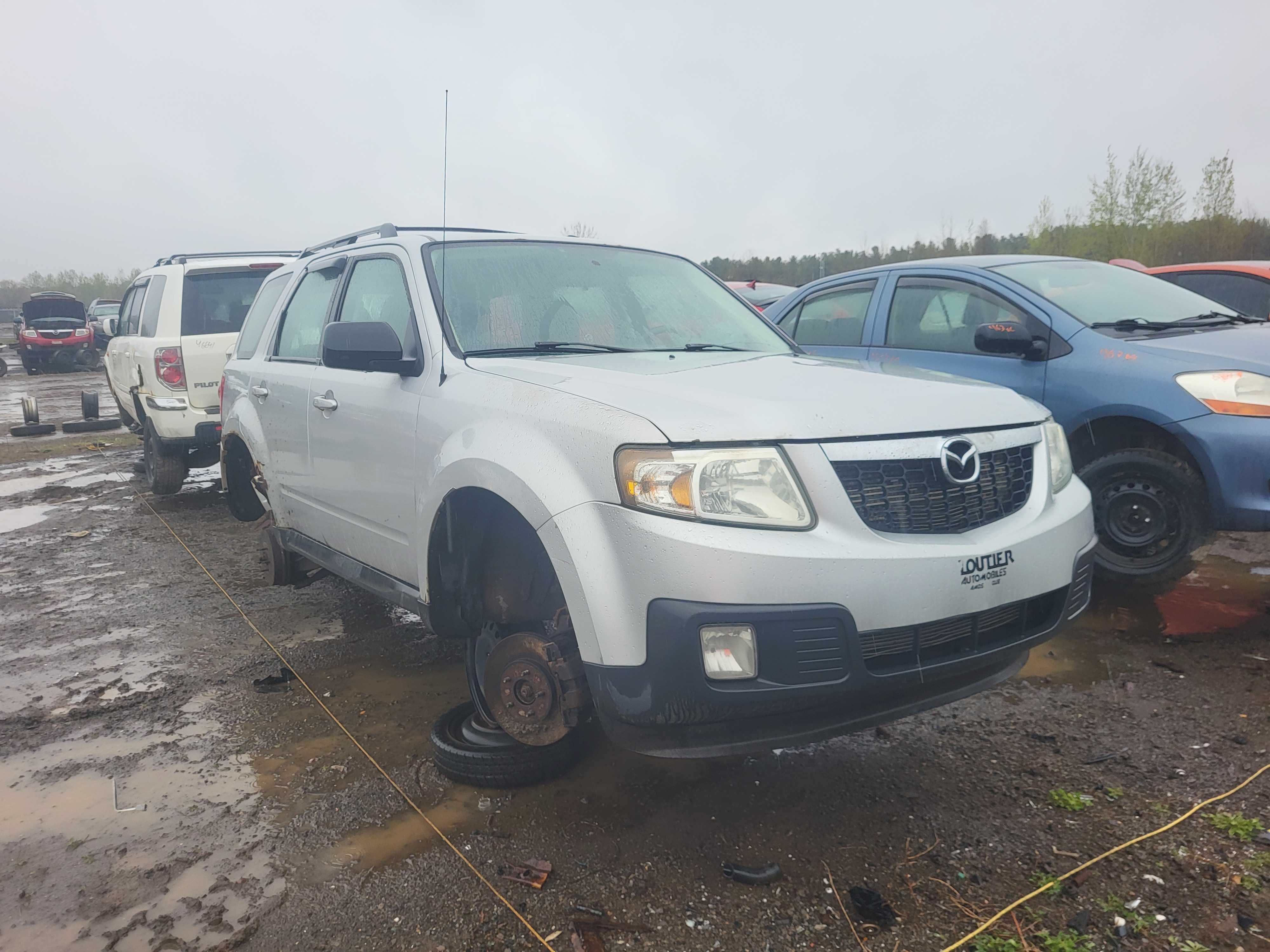 MAZDA TRIBUTE 2009