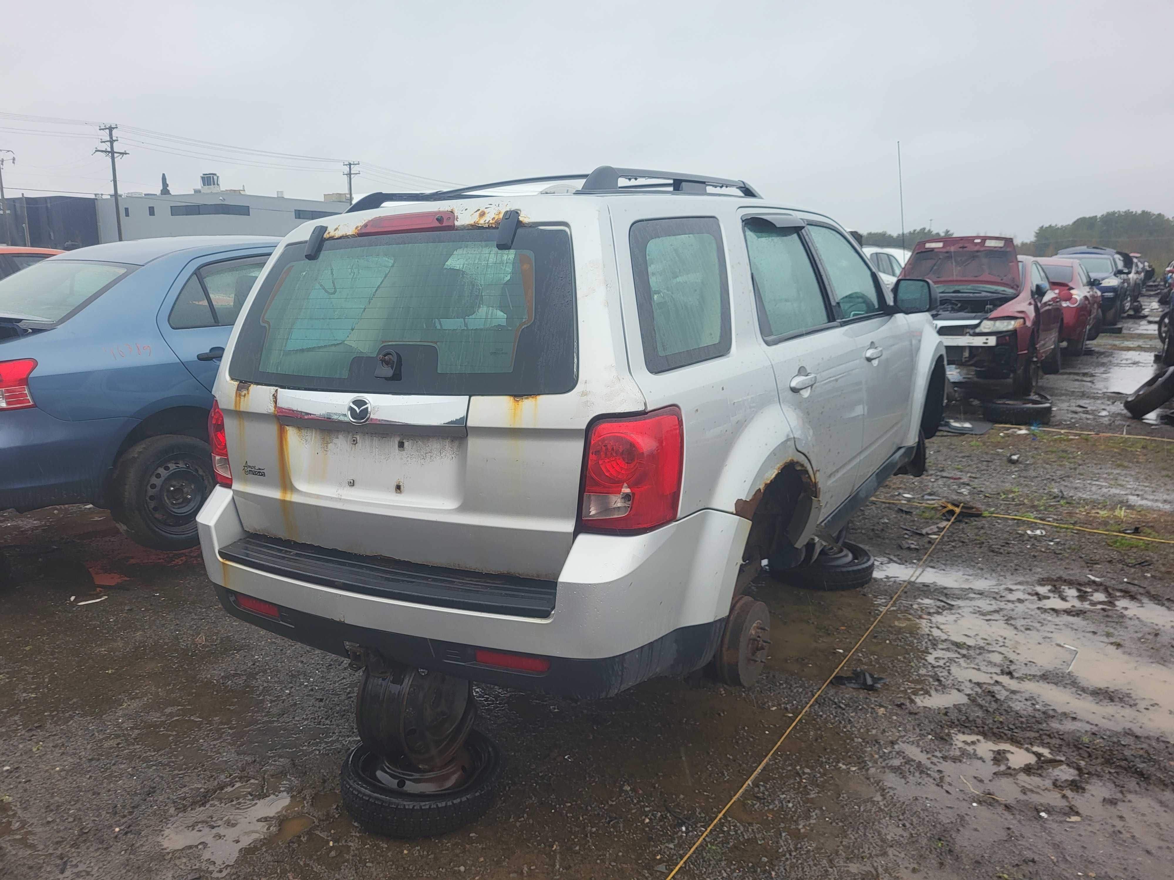 MAZDA TRIBUTE 2009