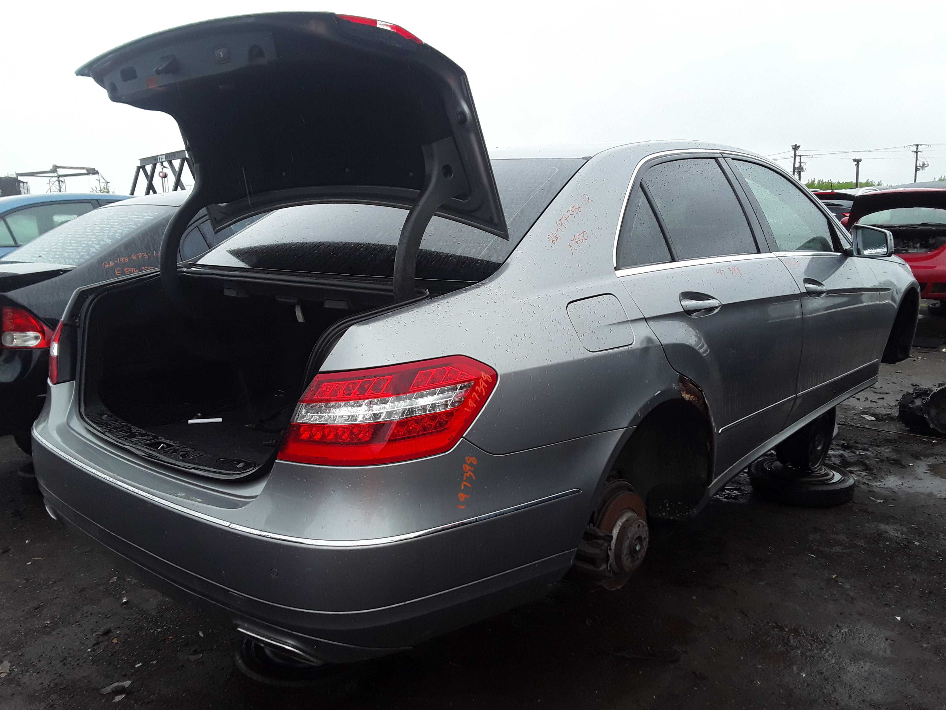 MERCEDES-BENZ E-CLASS 2012