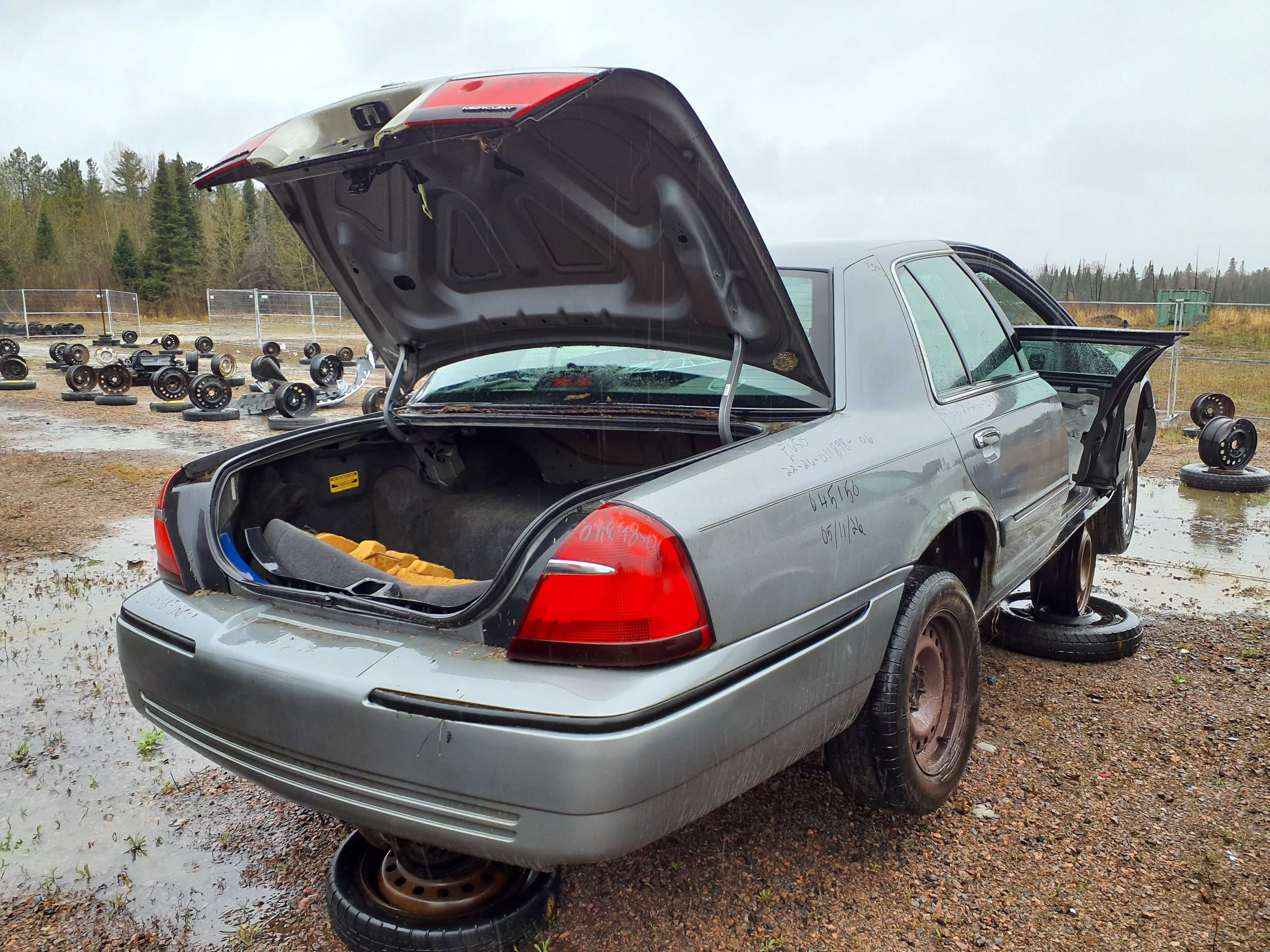 MERCURY GRAND MARQUIS 2000