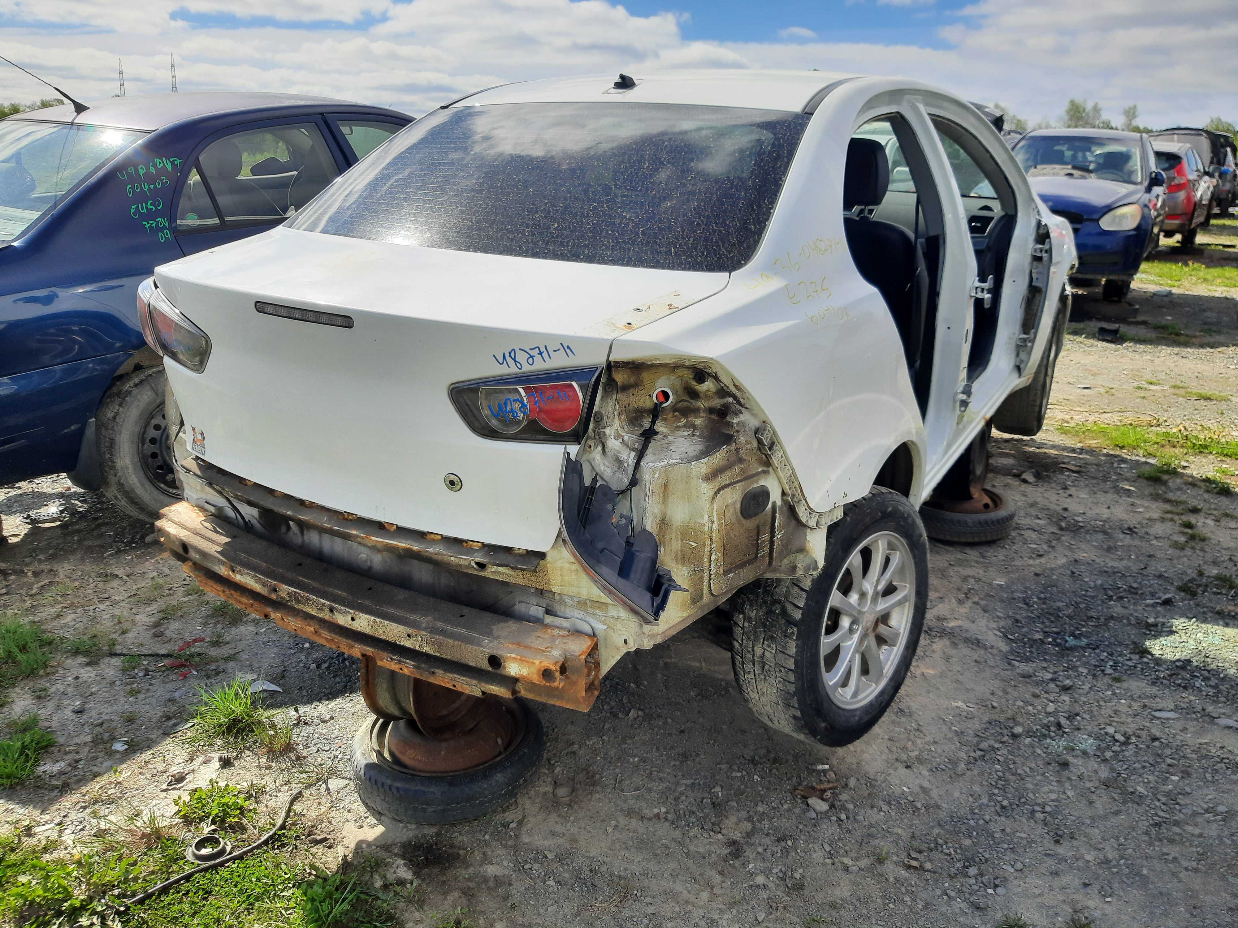 MITSUBISHI LANCER 2011