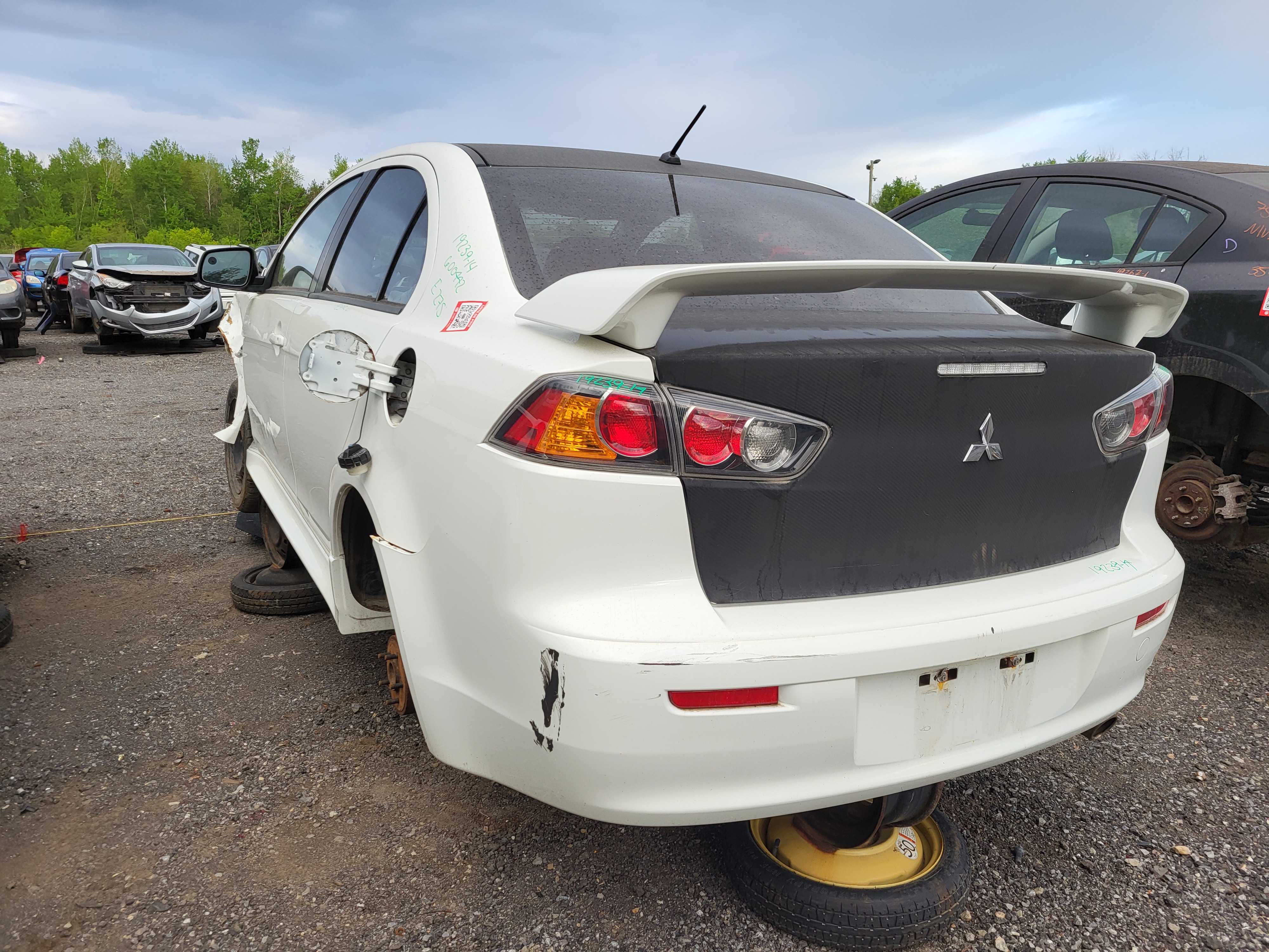 MITSUBISHI LANCER 2014
