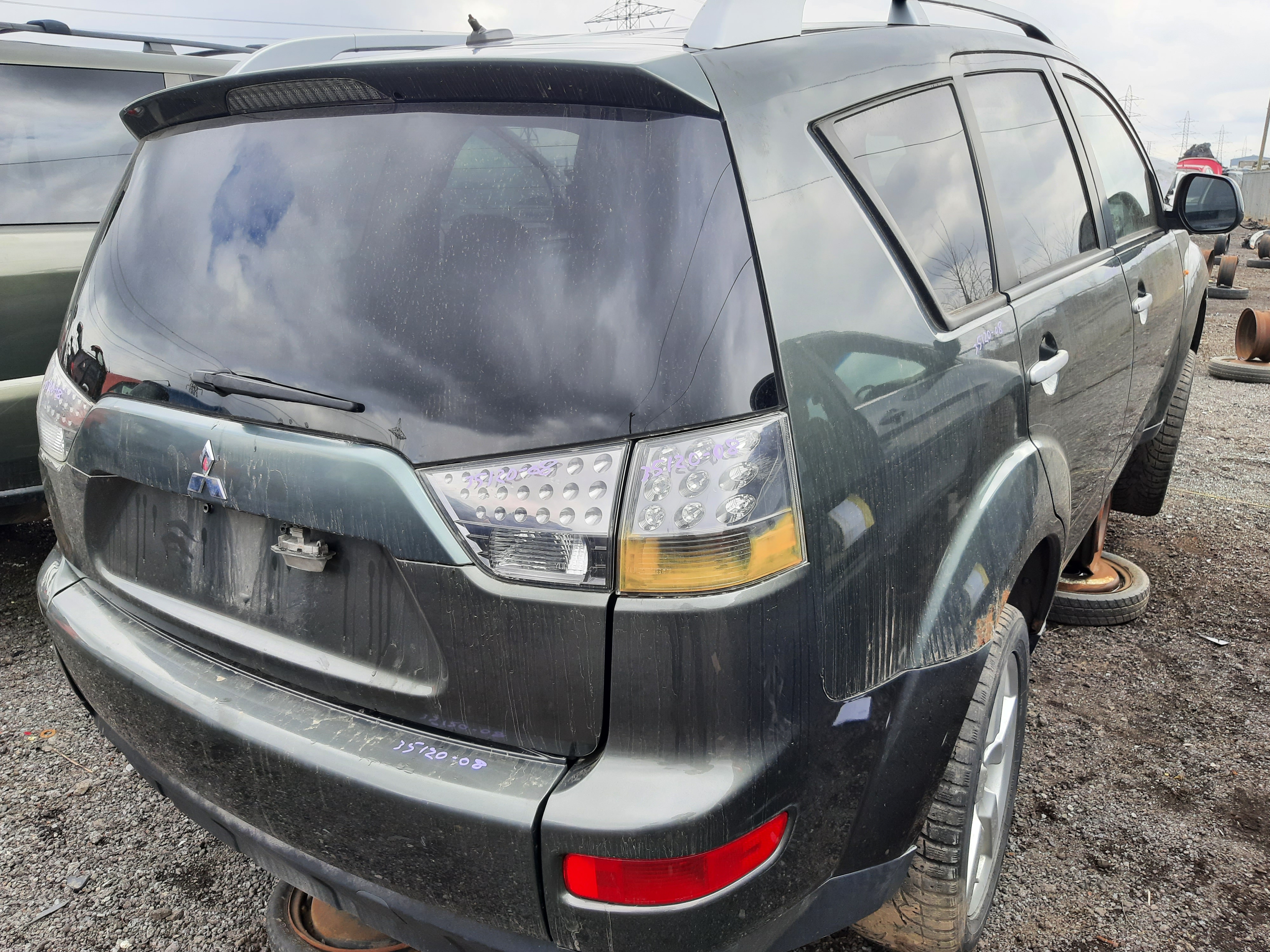 MITSUBISHI OUTLANDER 2008