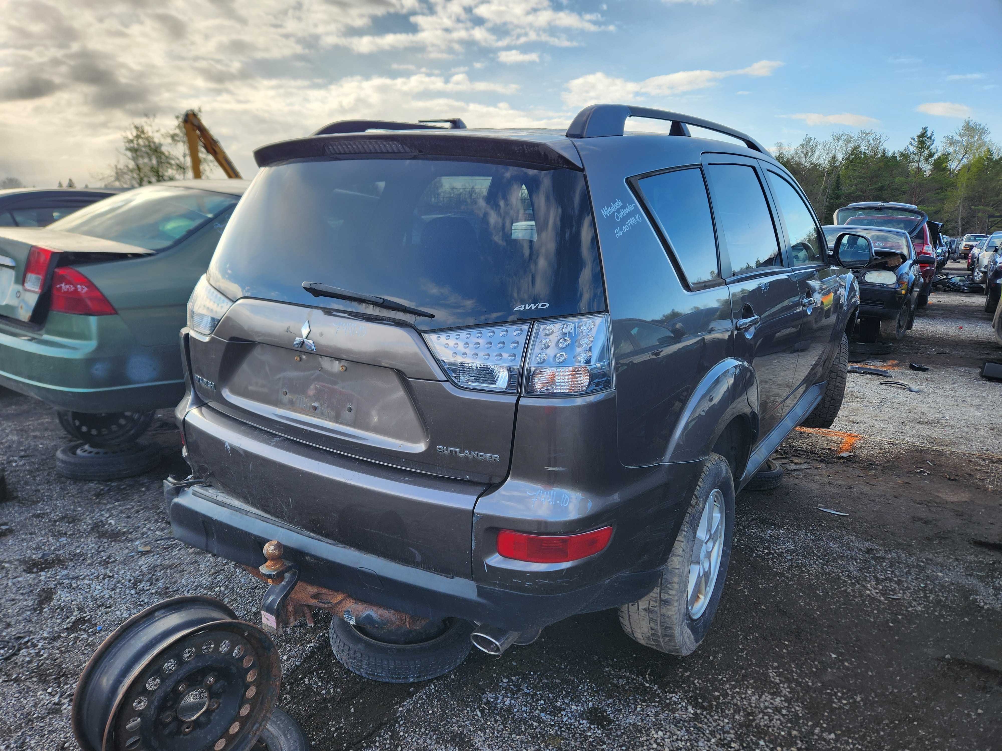 MITSUBISHI OUTLANDER 2010