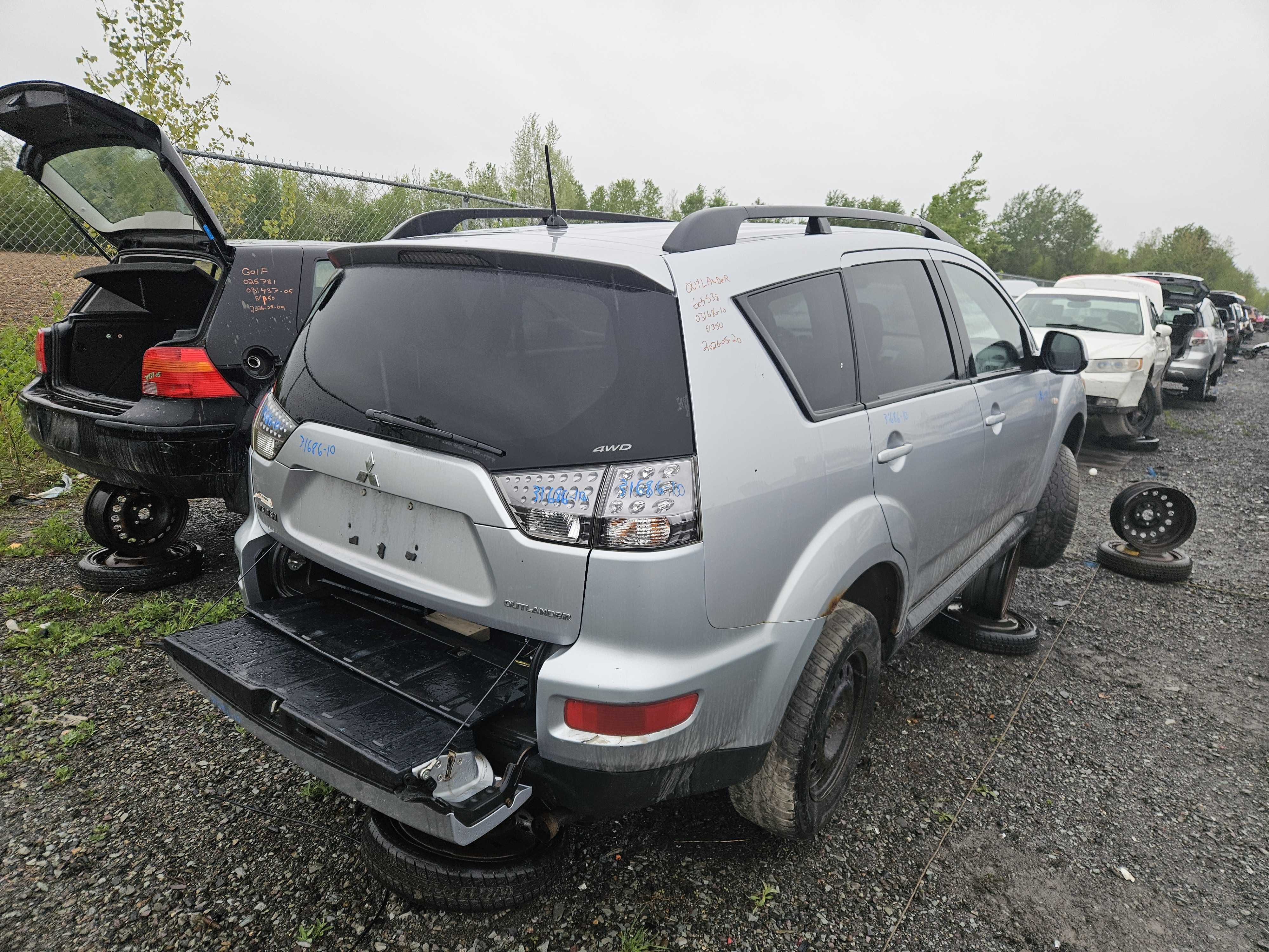 MITSUBISHI OUTLANDER 2010