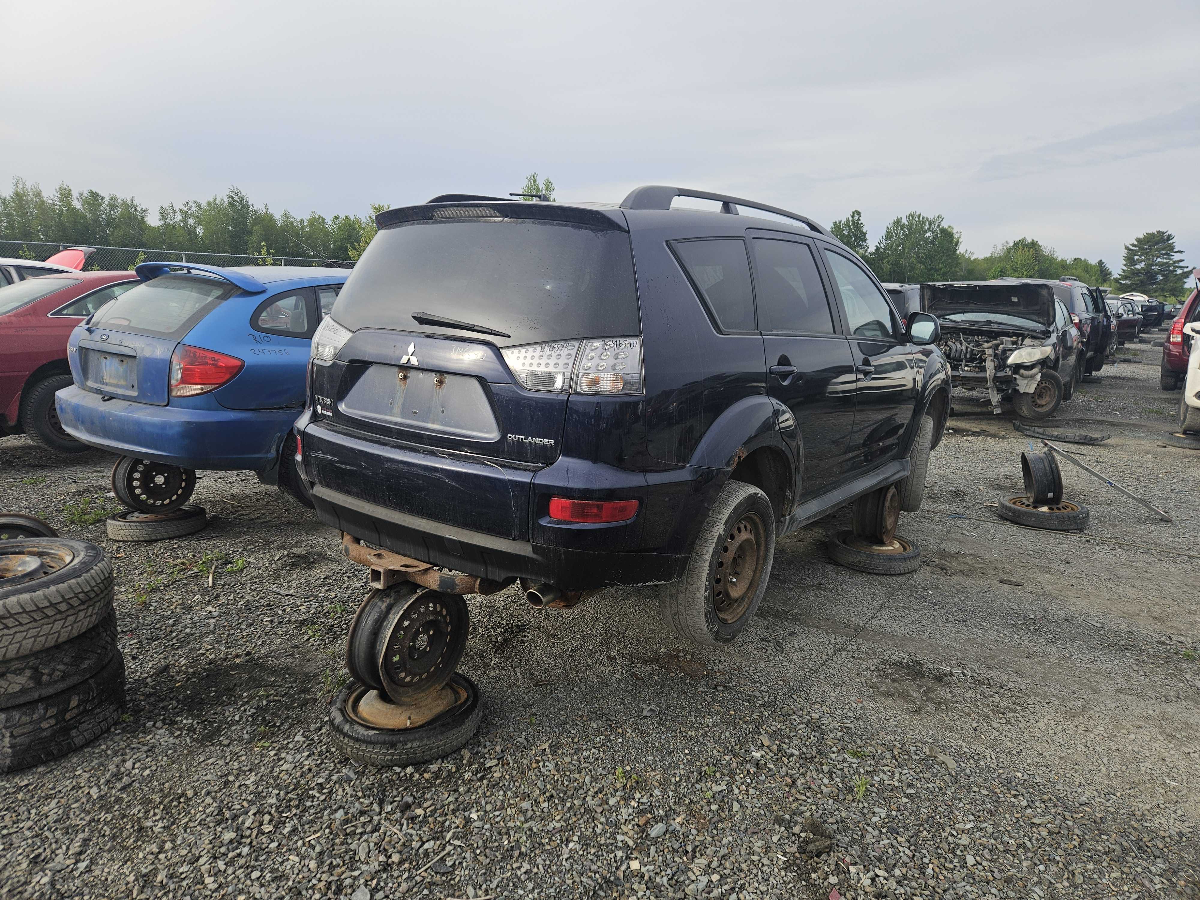 MITSUBISHI OUTLANDER 2010