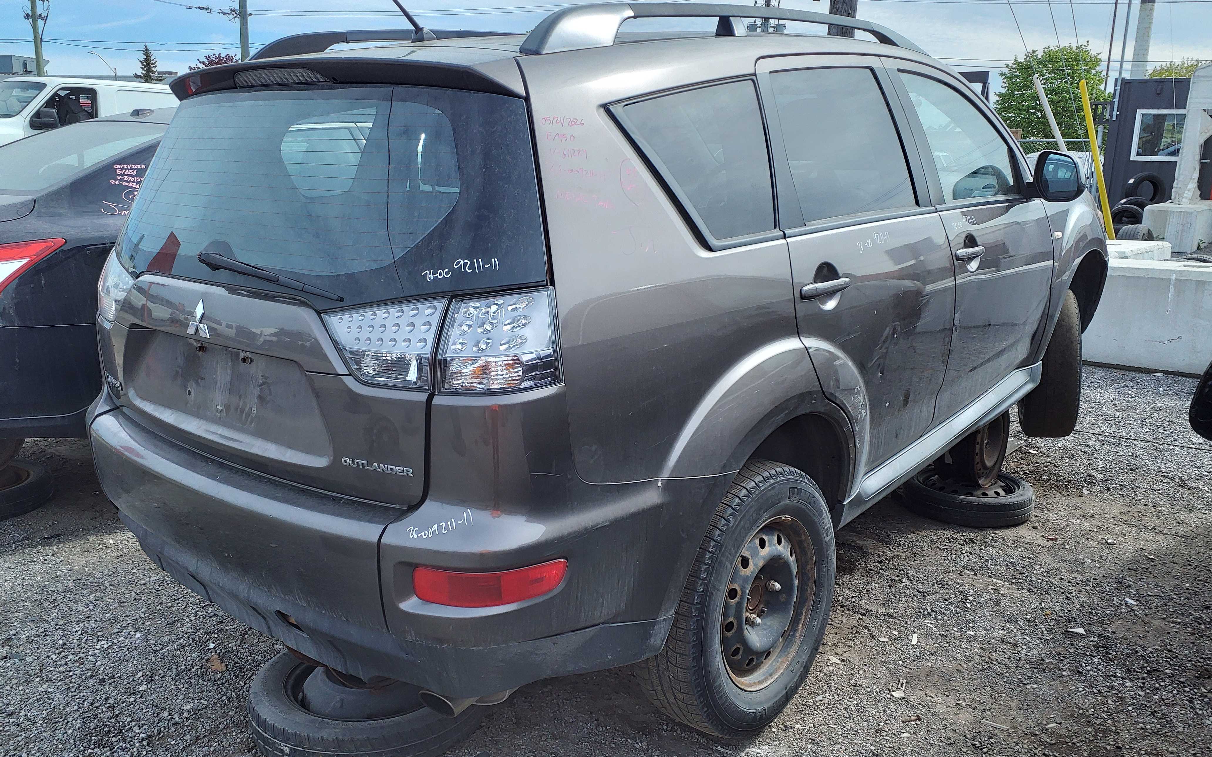 MITSUBISHI OUTLANDER 2011