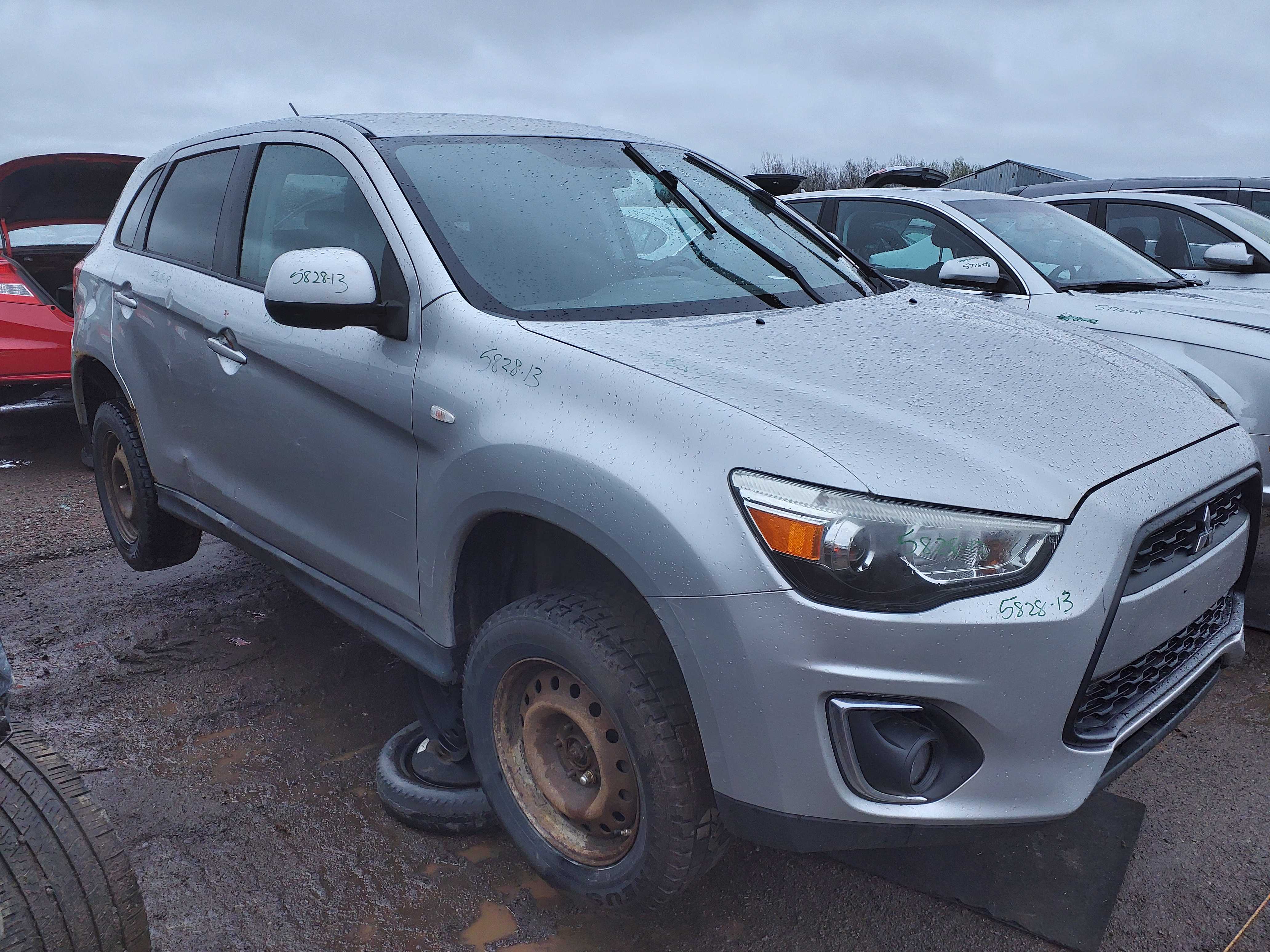 MITSUBISHI RVR 2013