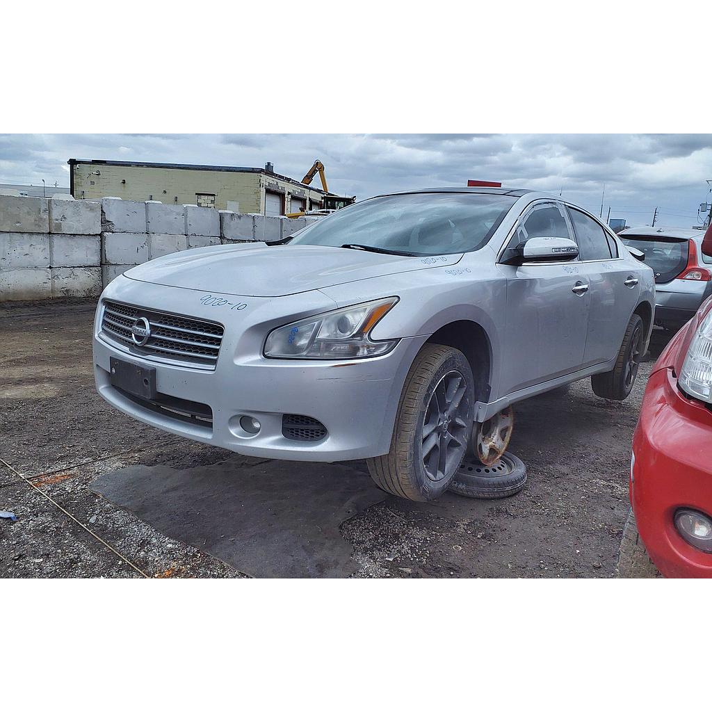 NISSAN MAXIMA 2010