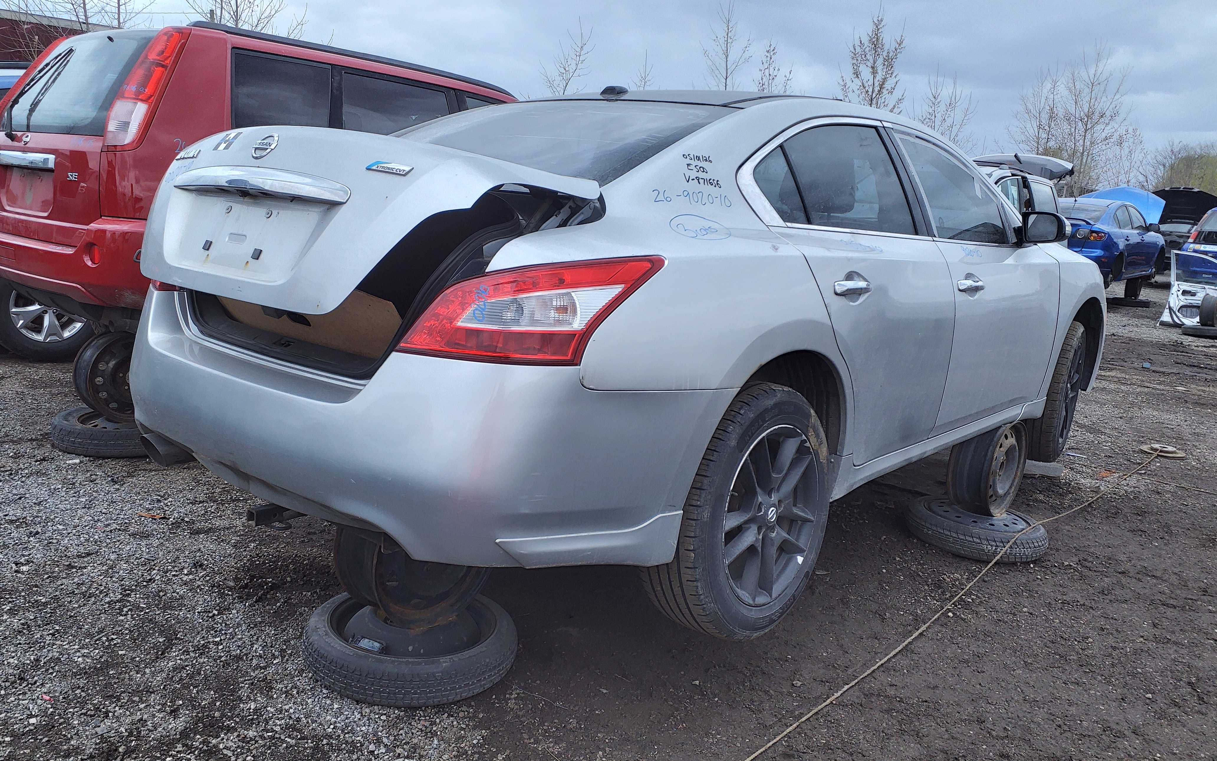 NISSAN MAXIMA 2010