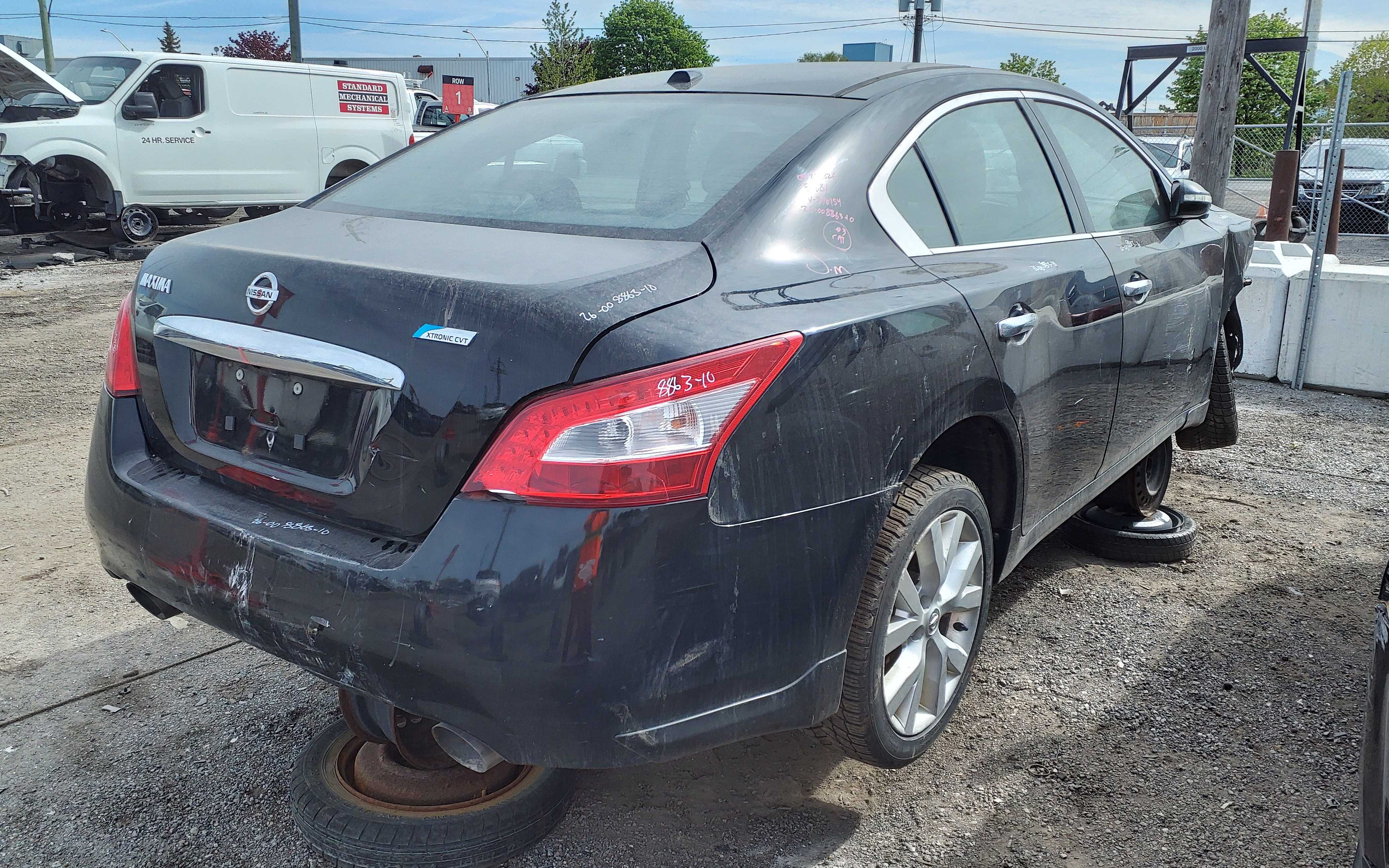 NISSAN MAXIMA 2010