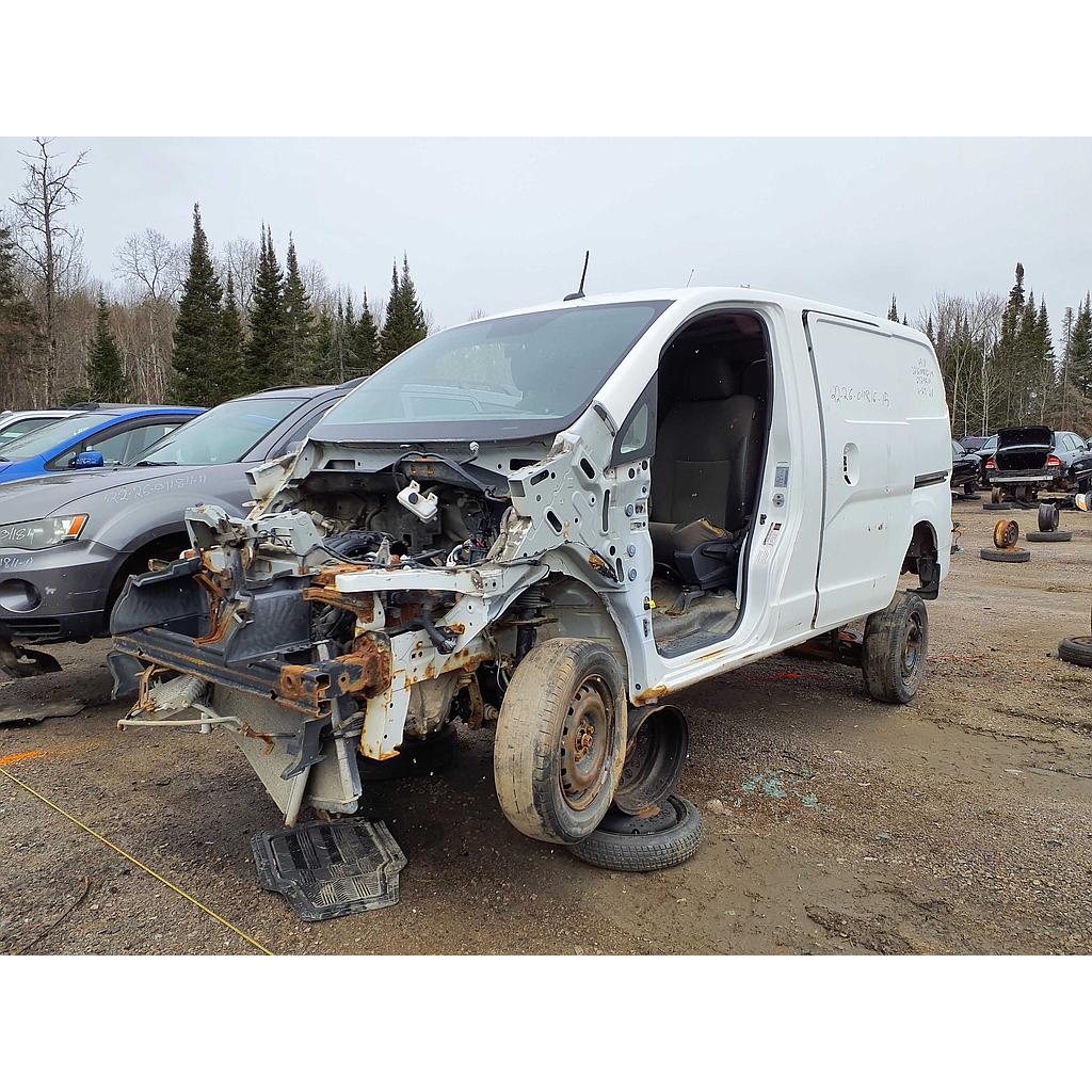 NISSAN NV 2015