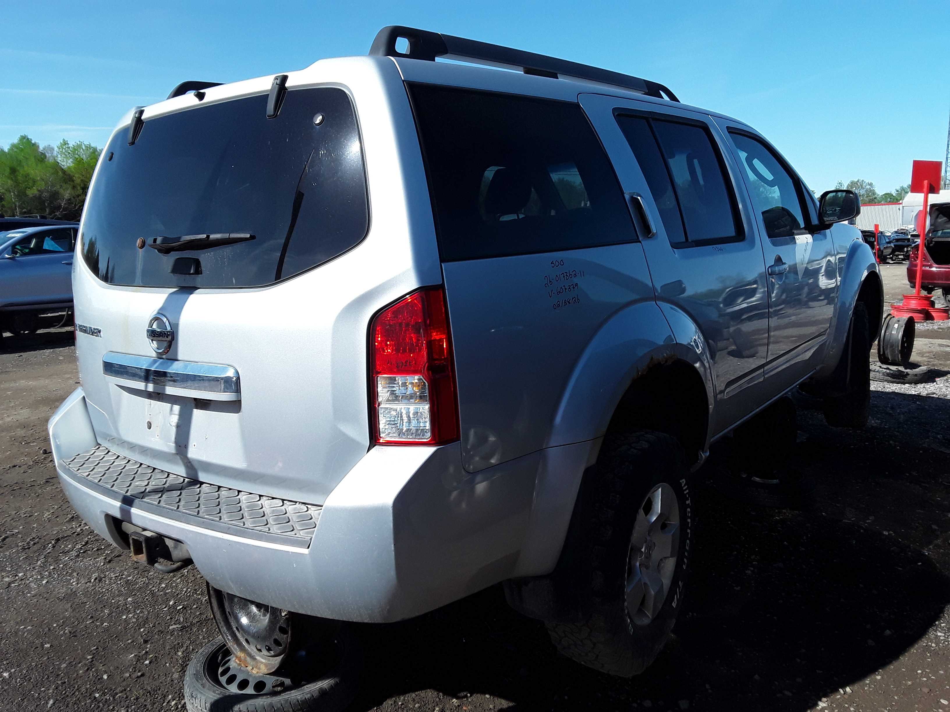 NISSAN PATHFINDER 2011