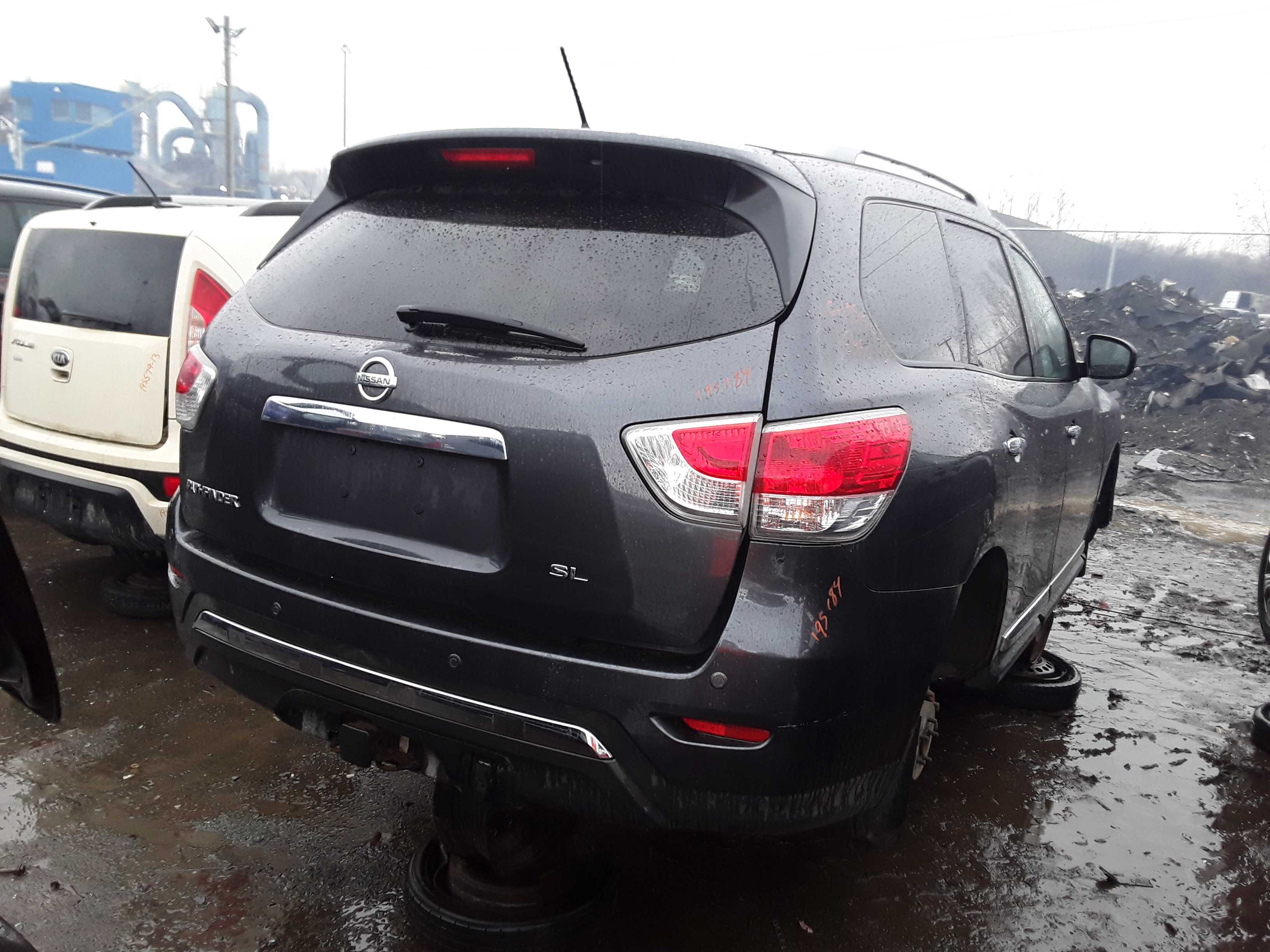 NISSAN PATHFINDER 2013