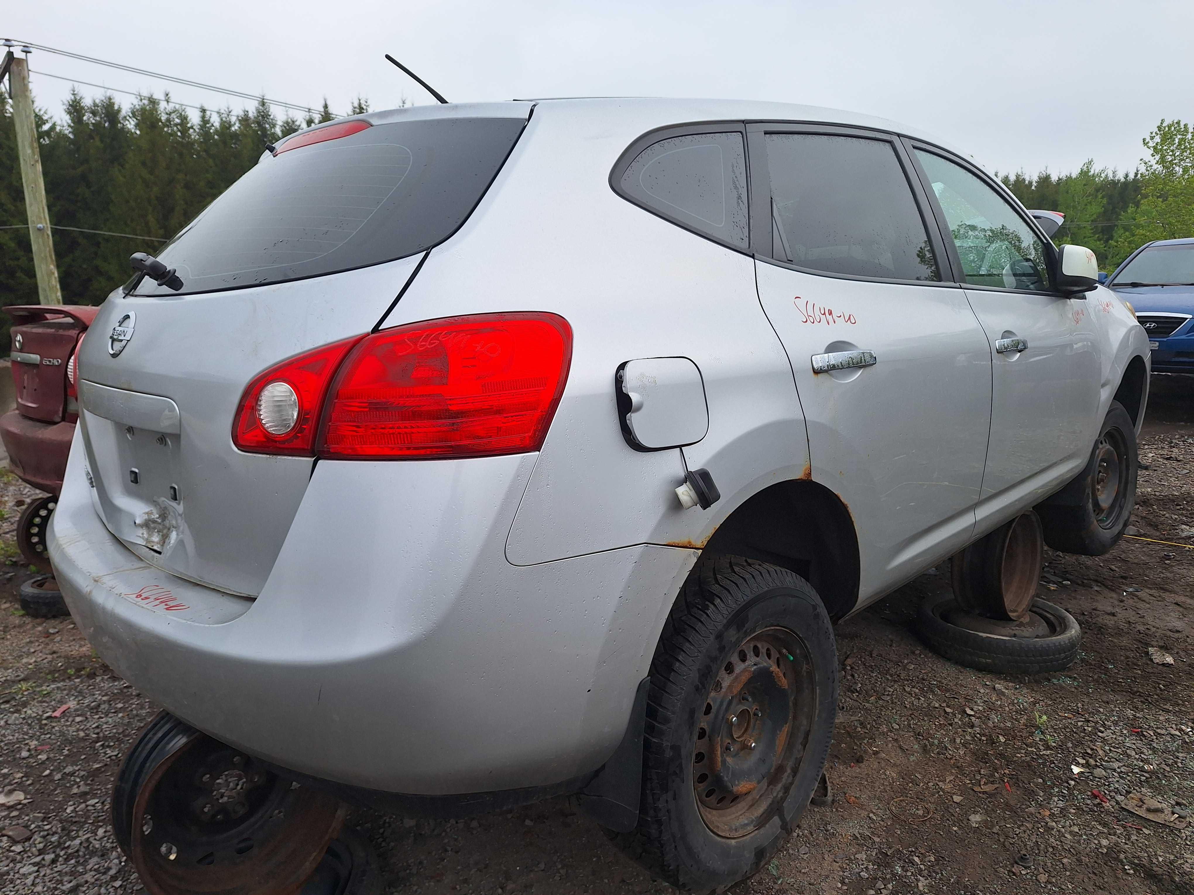 NISSAN ROGUE 2010