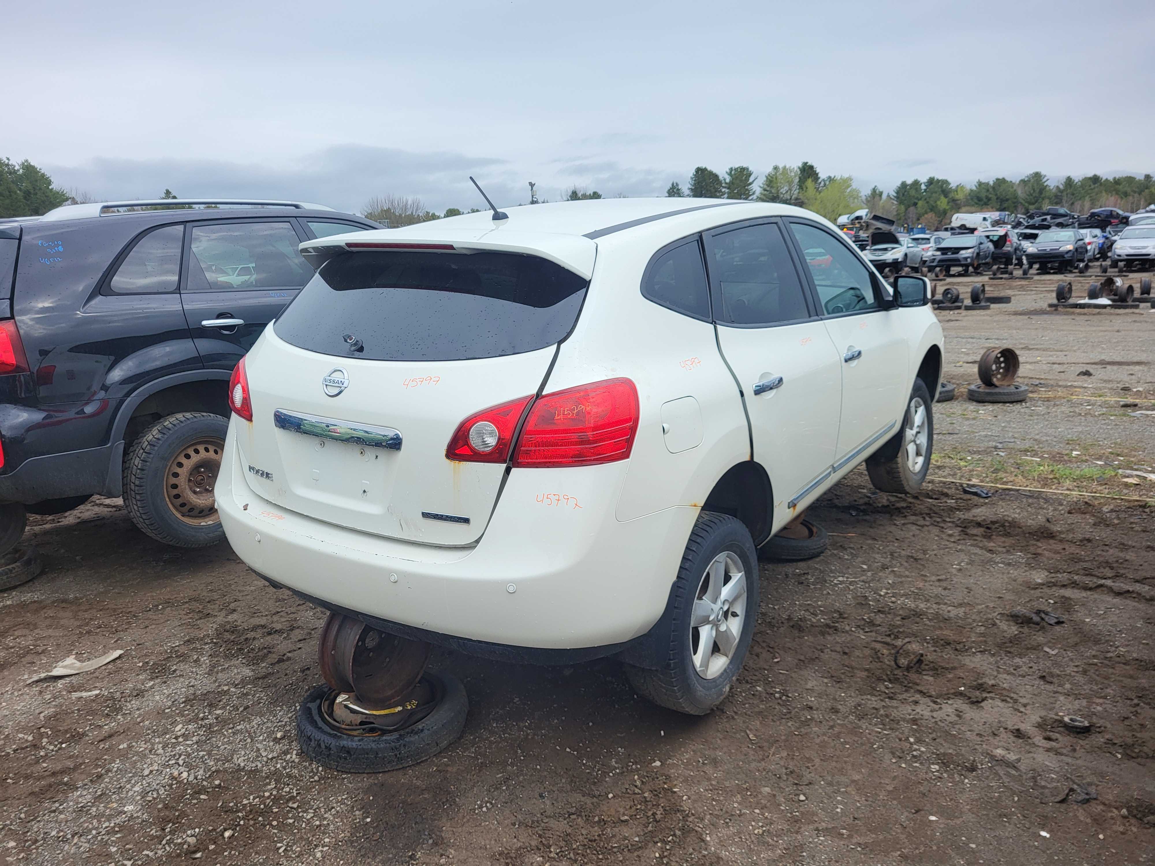 NISSAN ROGUE 2013