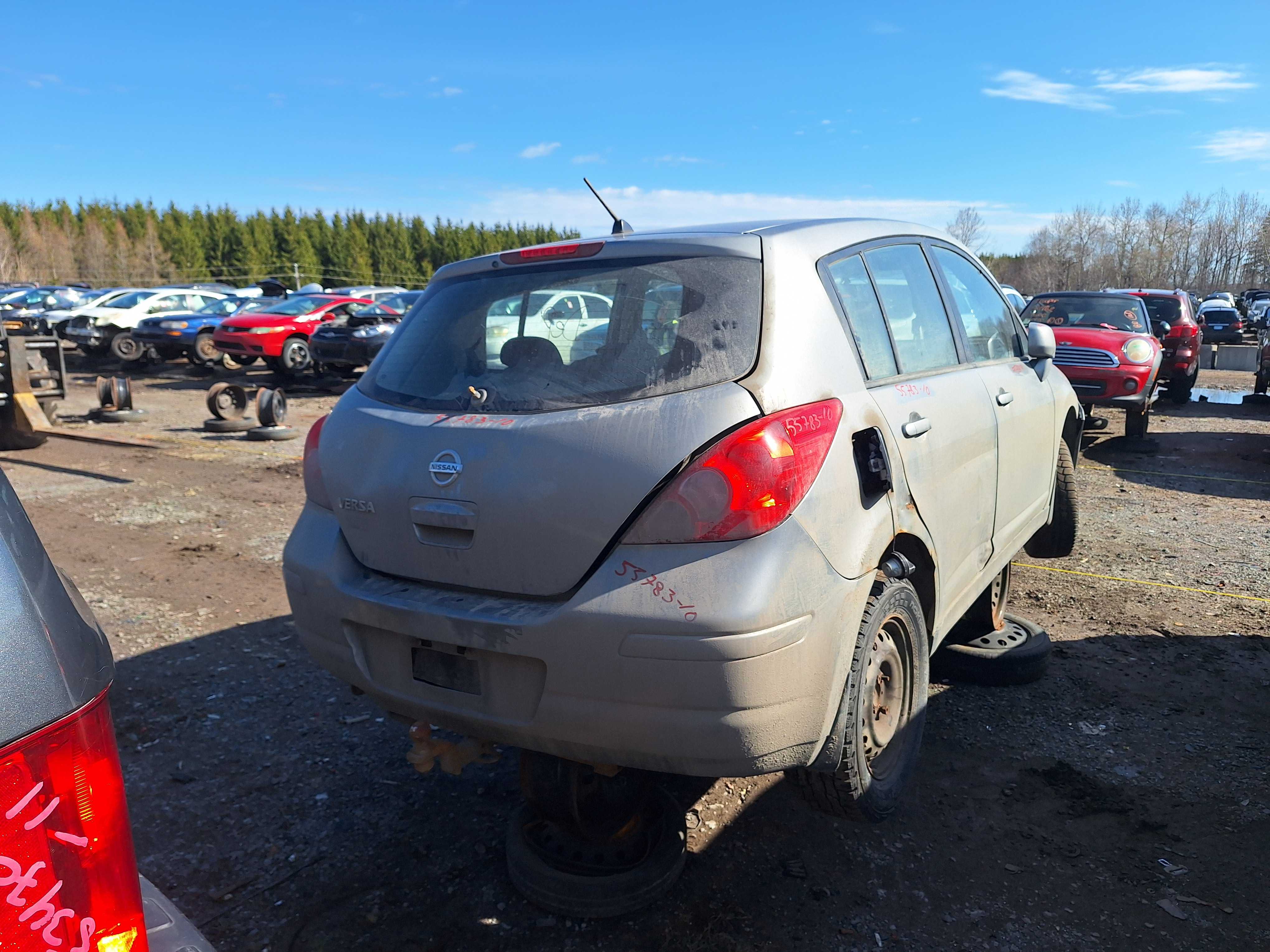 NISSAN VERSA 2010
