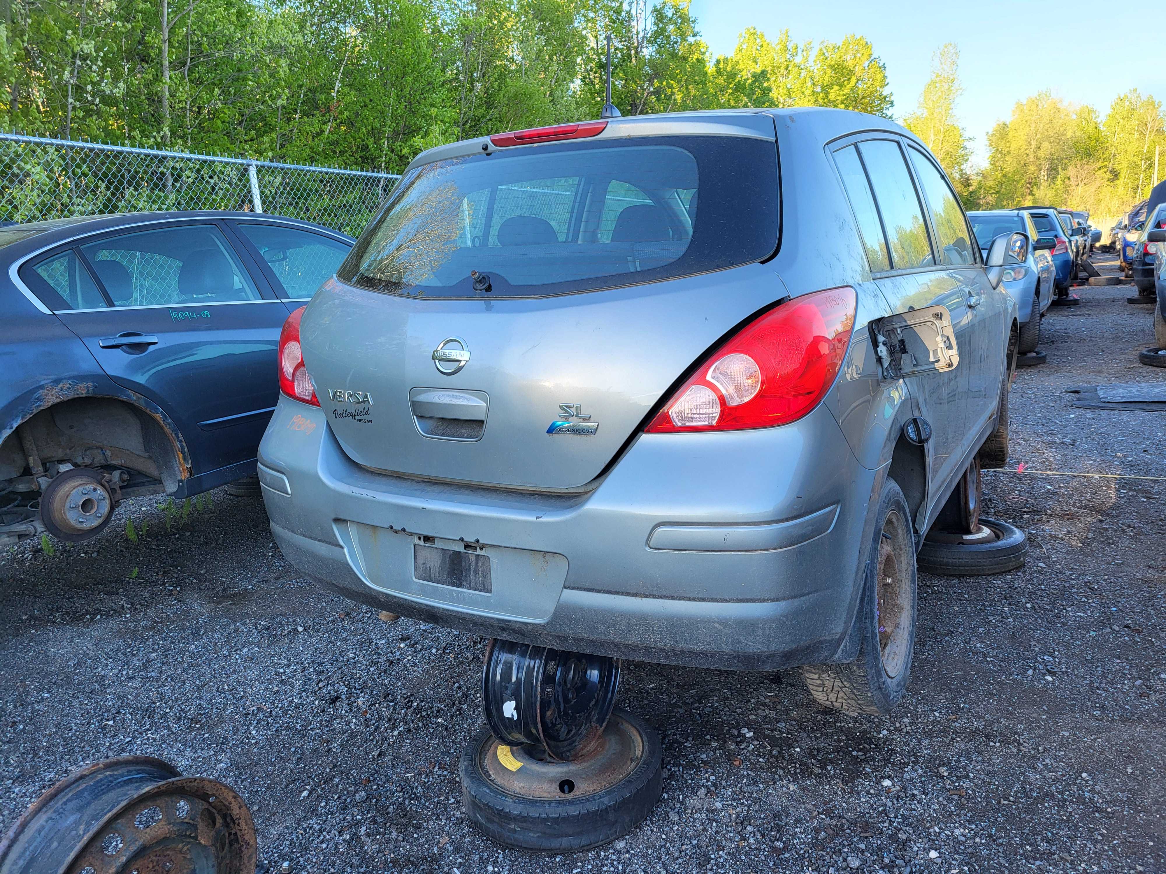NISSAN VERSA 2010