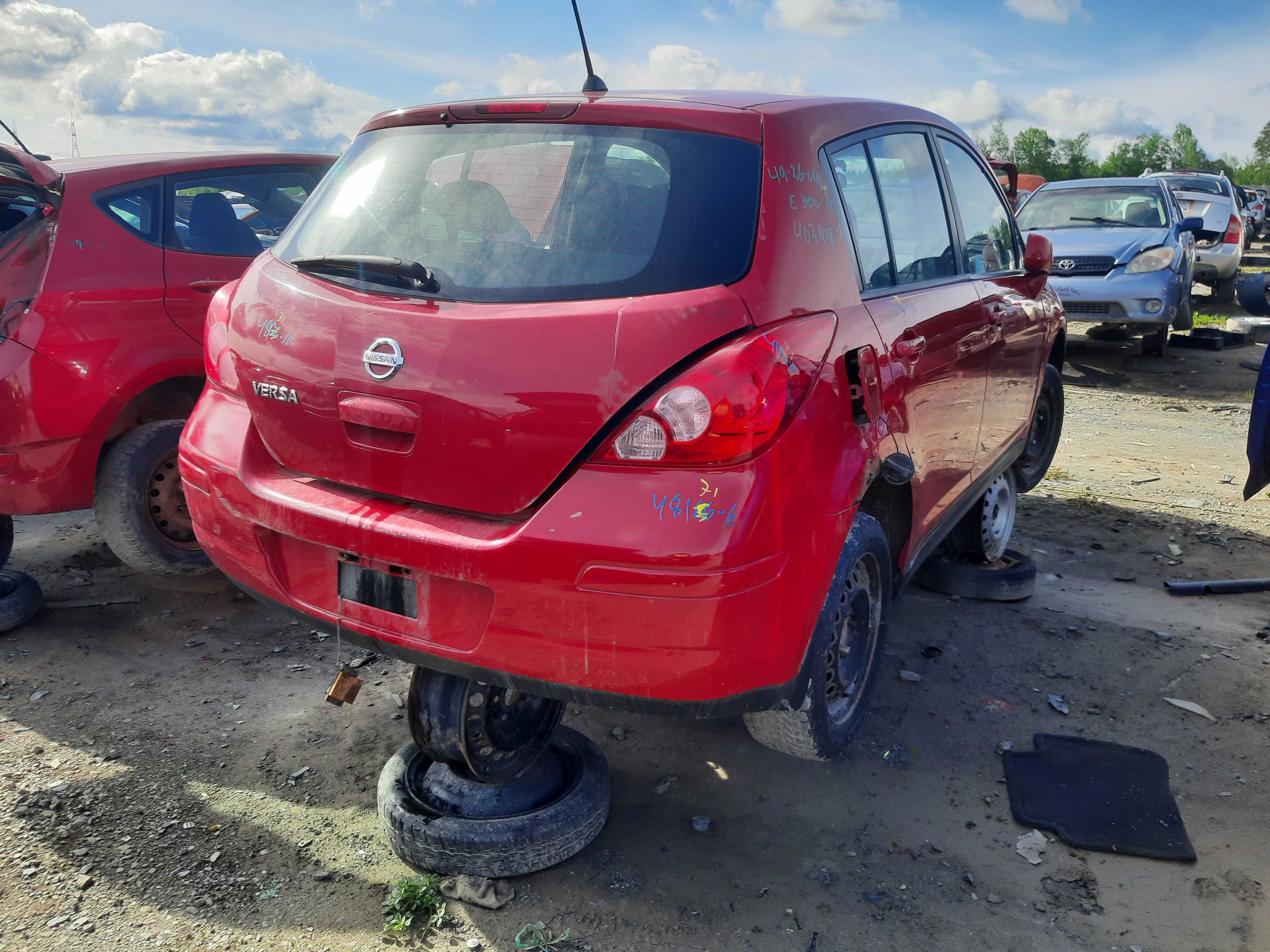 NISSAN VERSA 2010