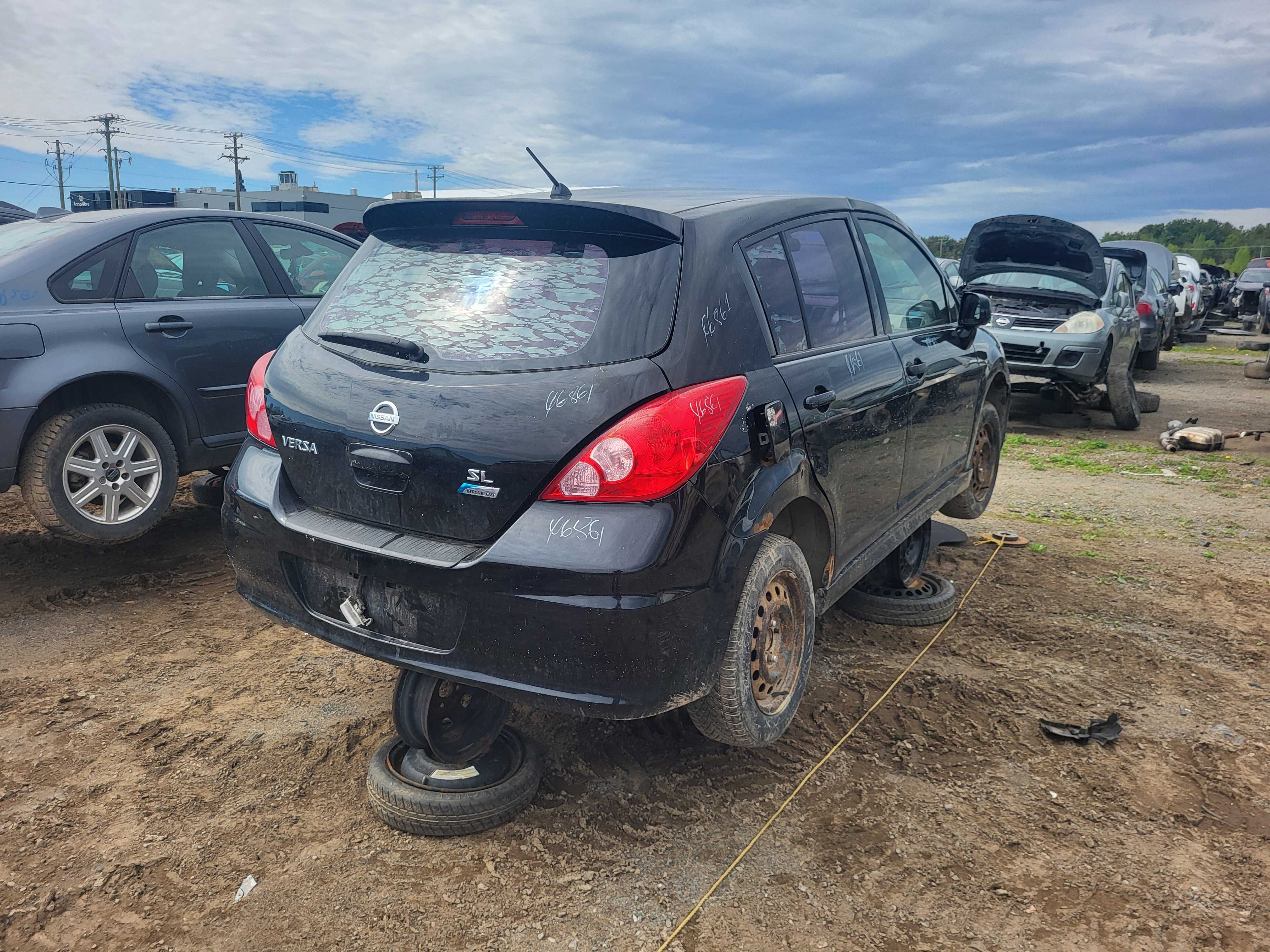 NISSAN VERSA 2010