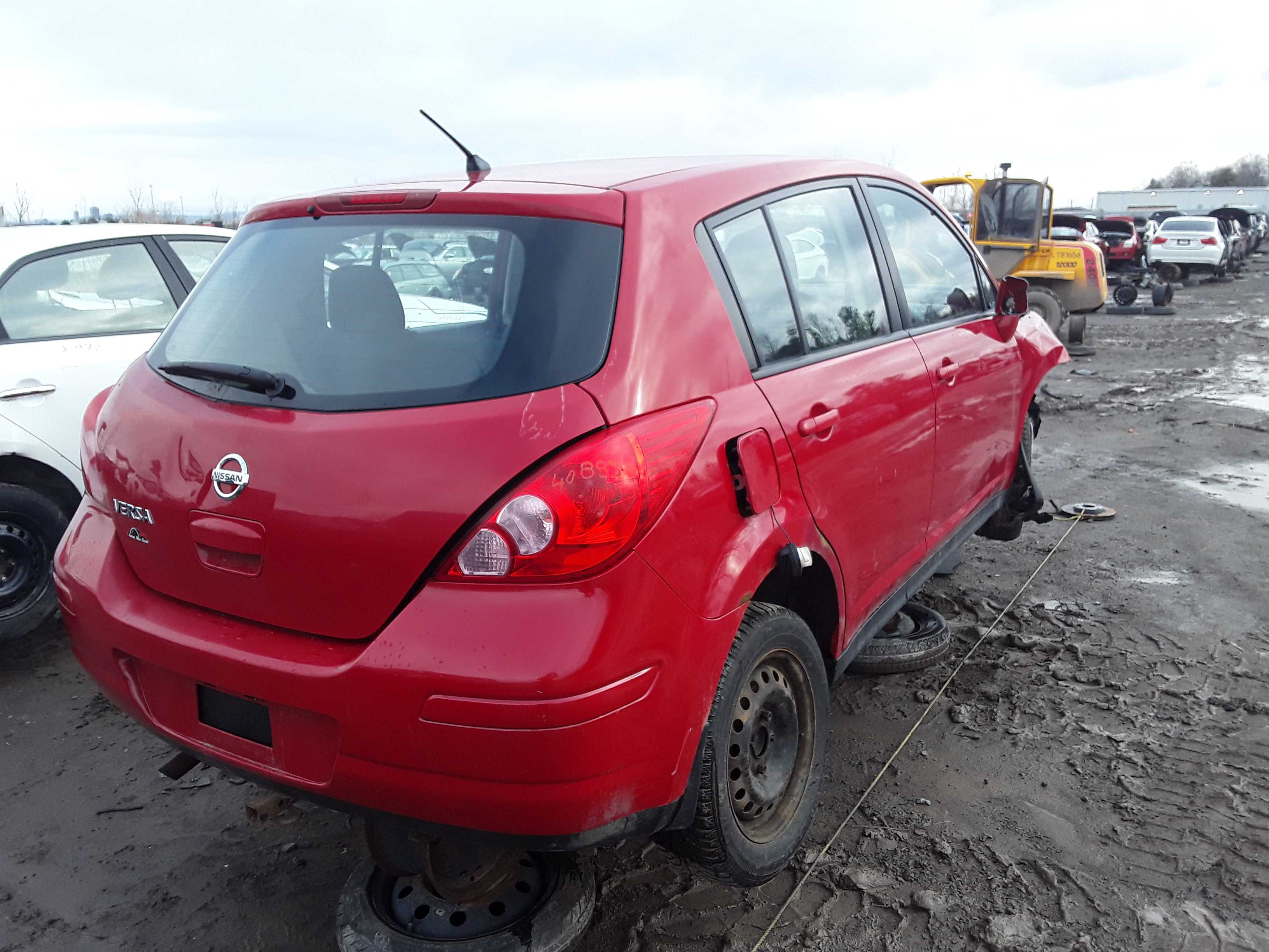 NISSAN VERSA 2011