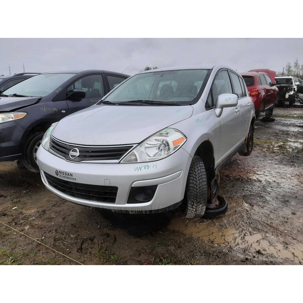 NISSAN VERSA 2011
