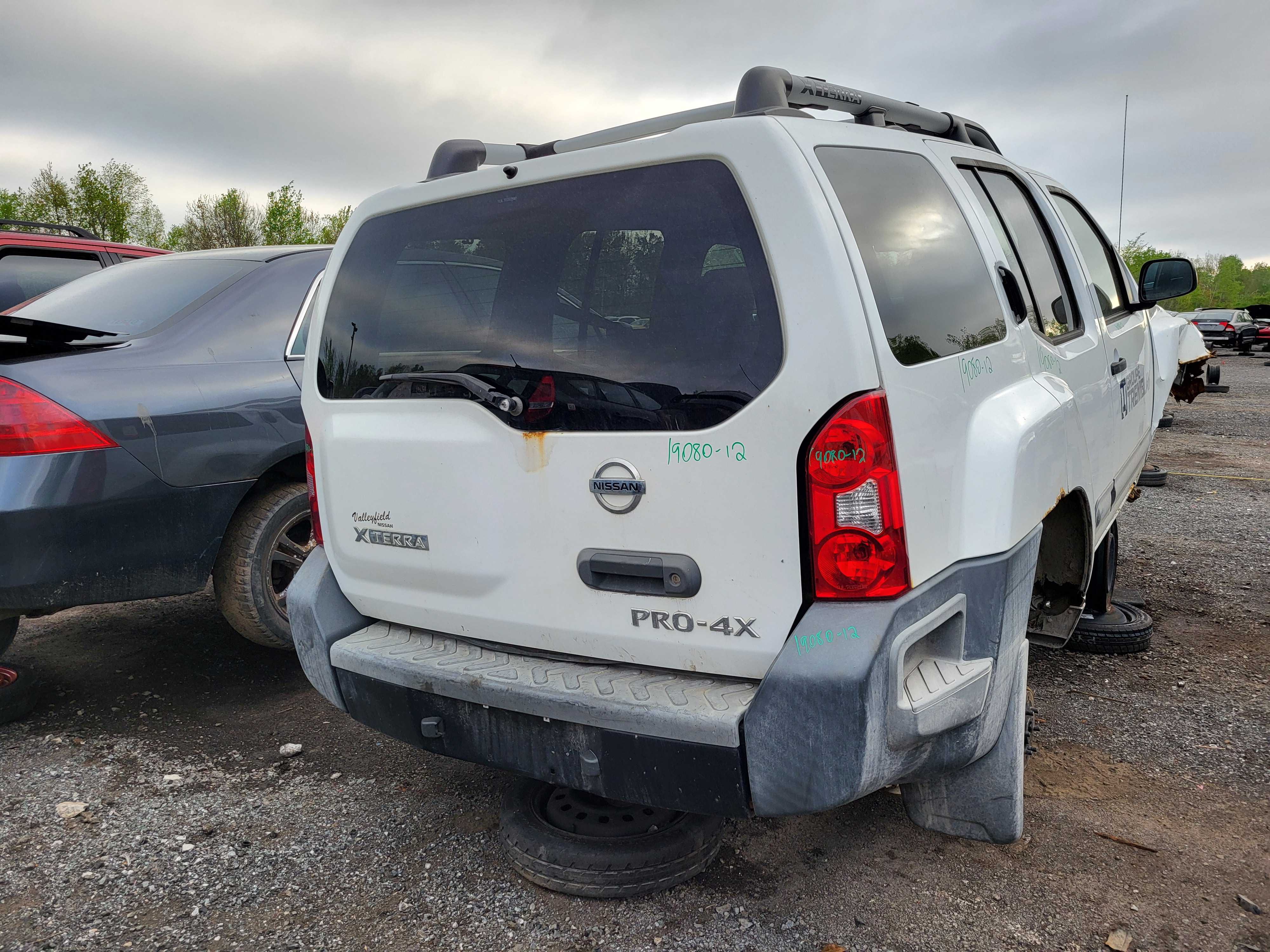 NISSAN XTERRA 2012