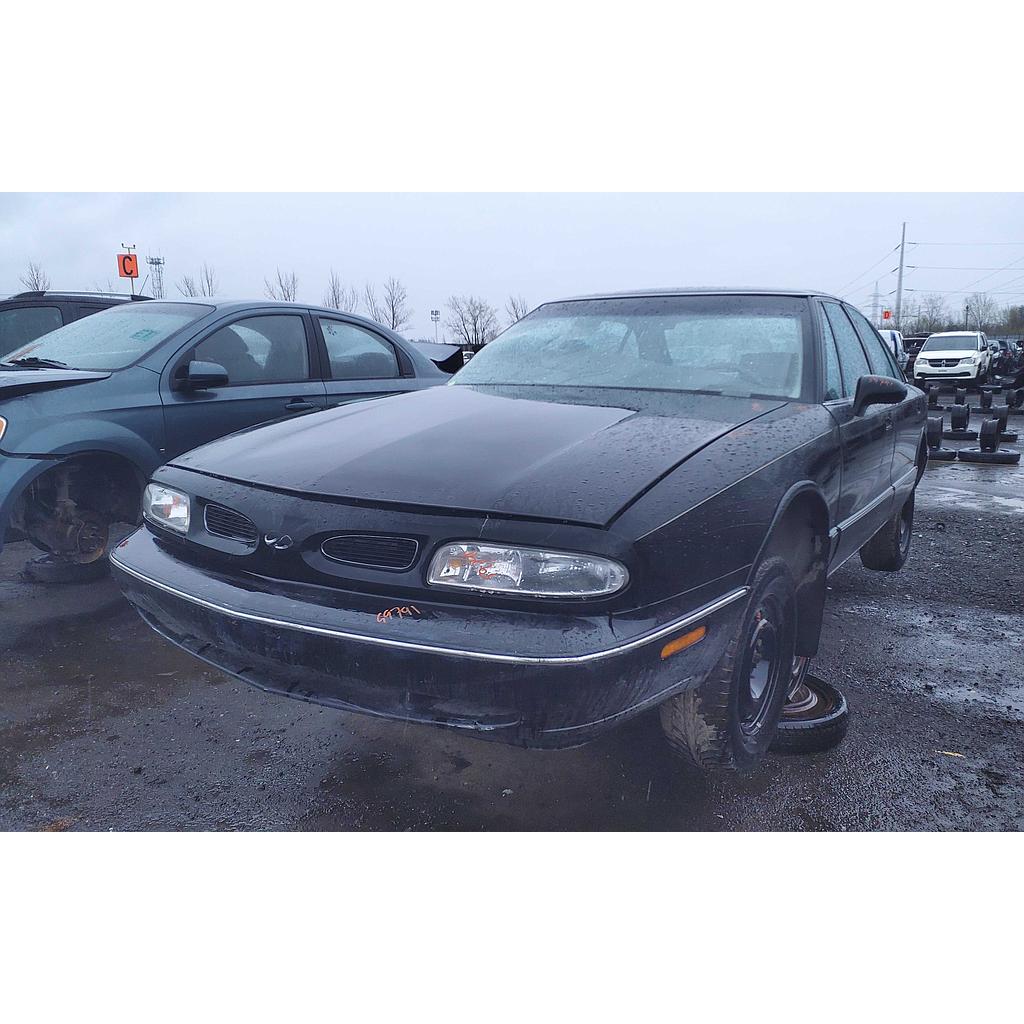 OLDSMOBILE 88 1998