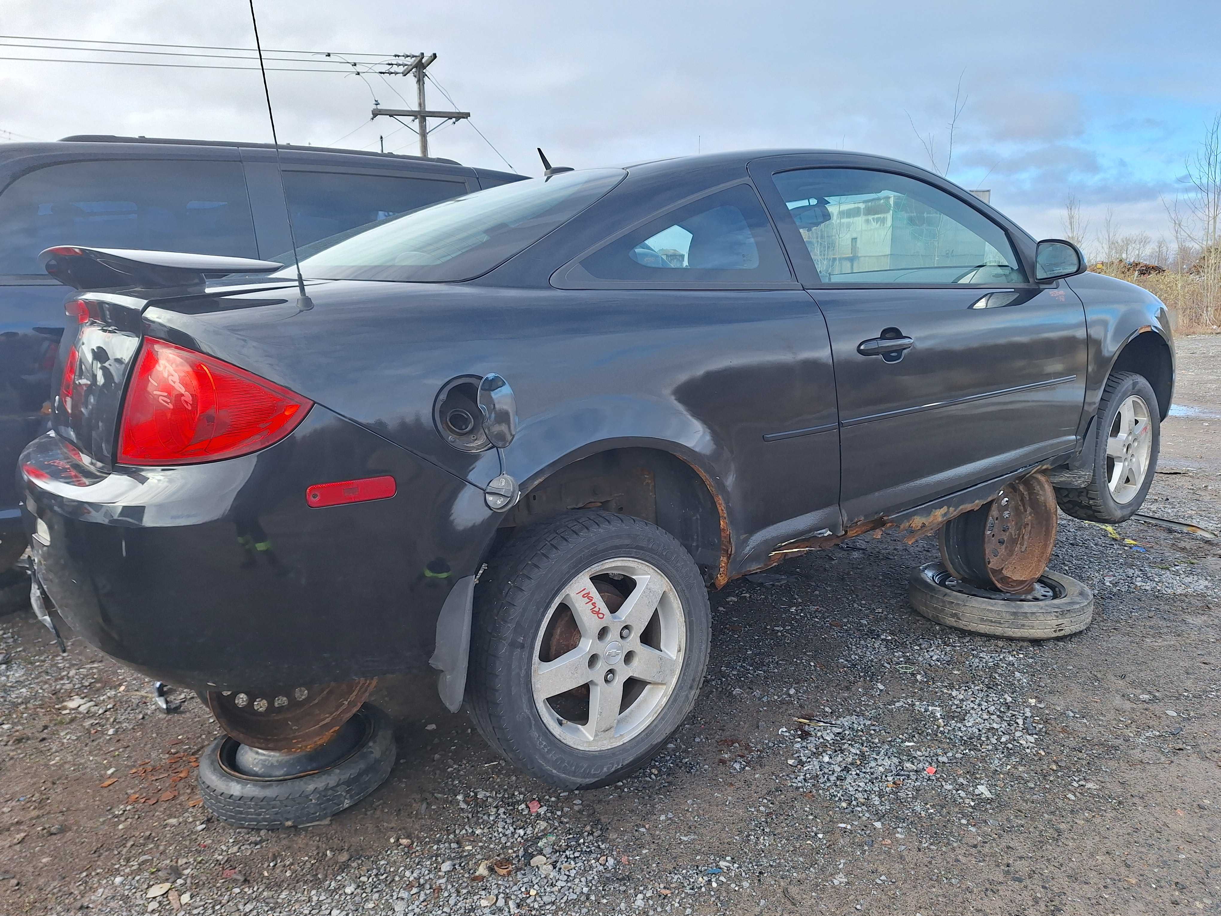 PONTIAC G5 BASE (US)/SE (CA) 2010