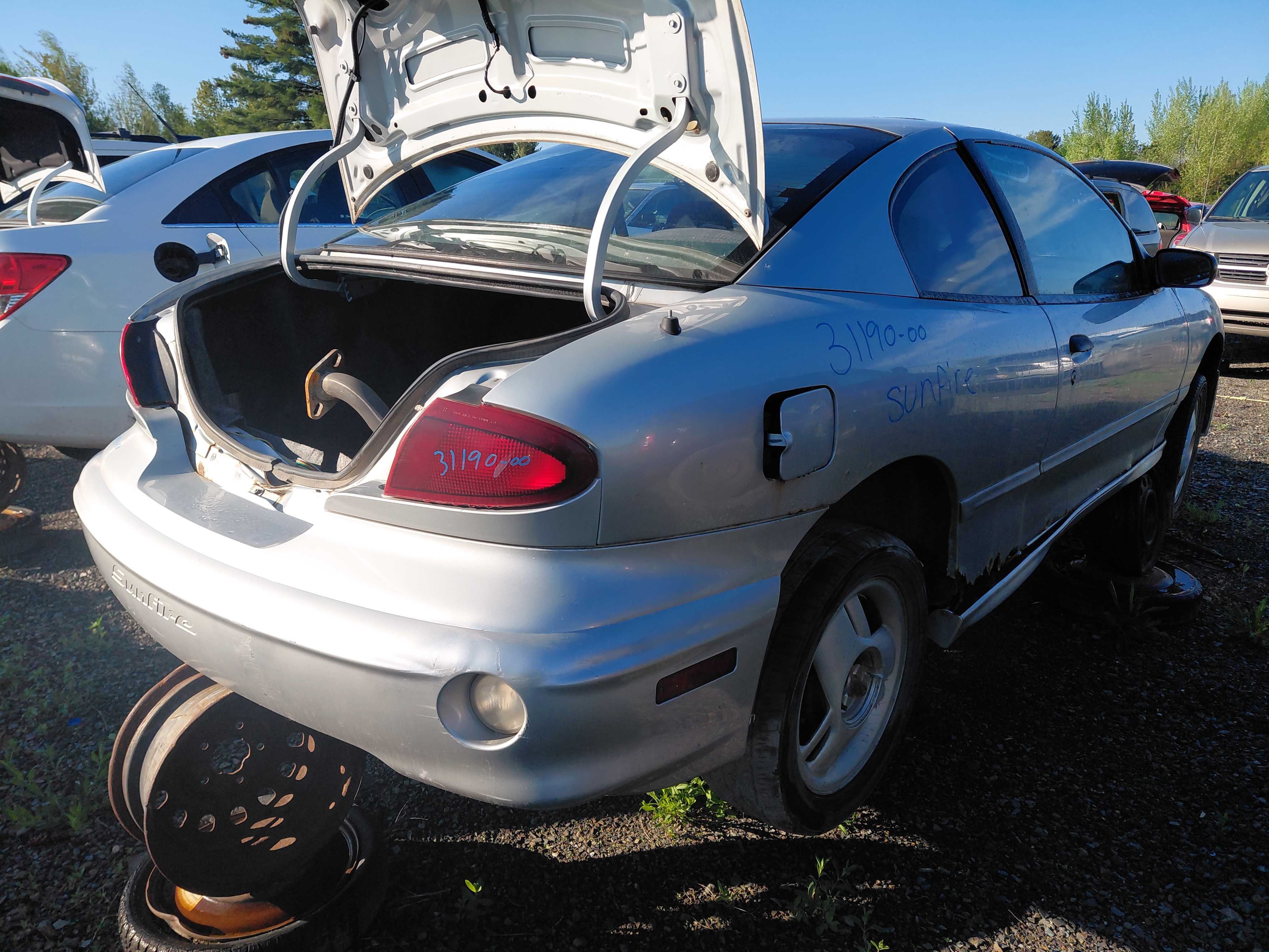 PONTIAC SUNFIRE 2000