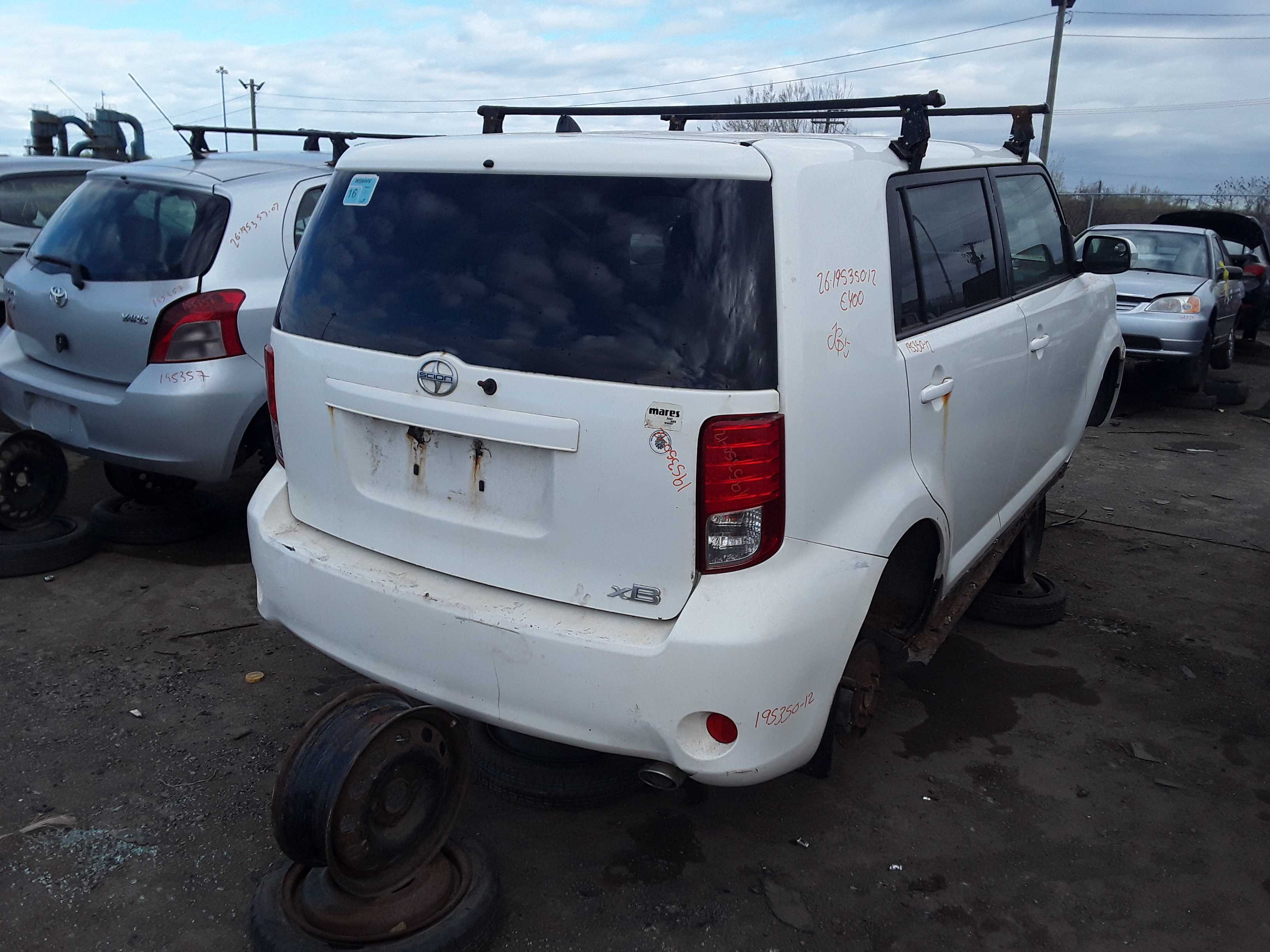 SCION XB 2012
