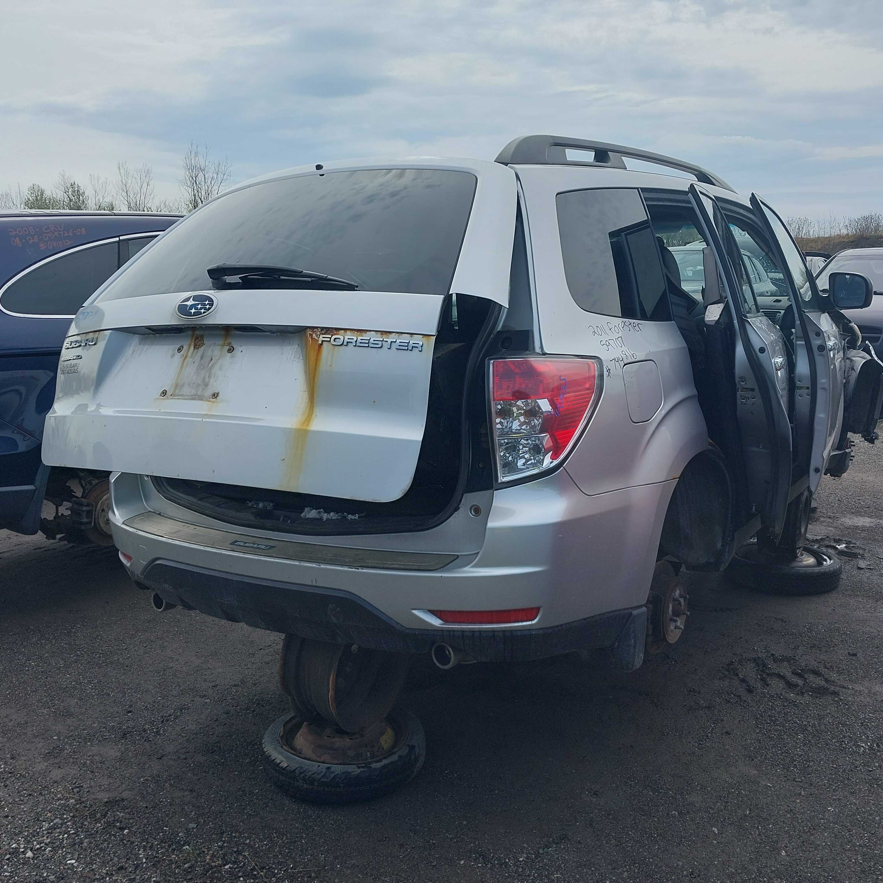 SUBARU FORESTER 2011