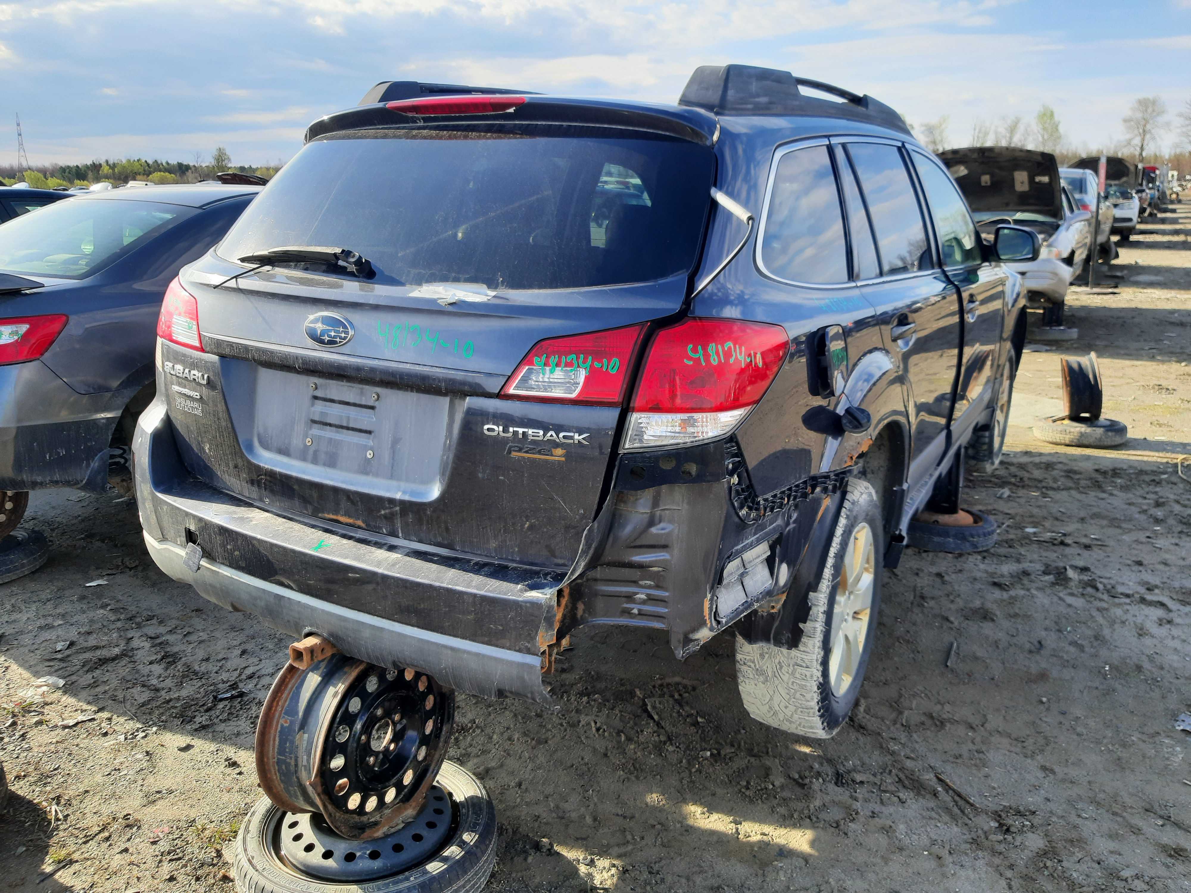 SUBARU OUTBACK 2010
