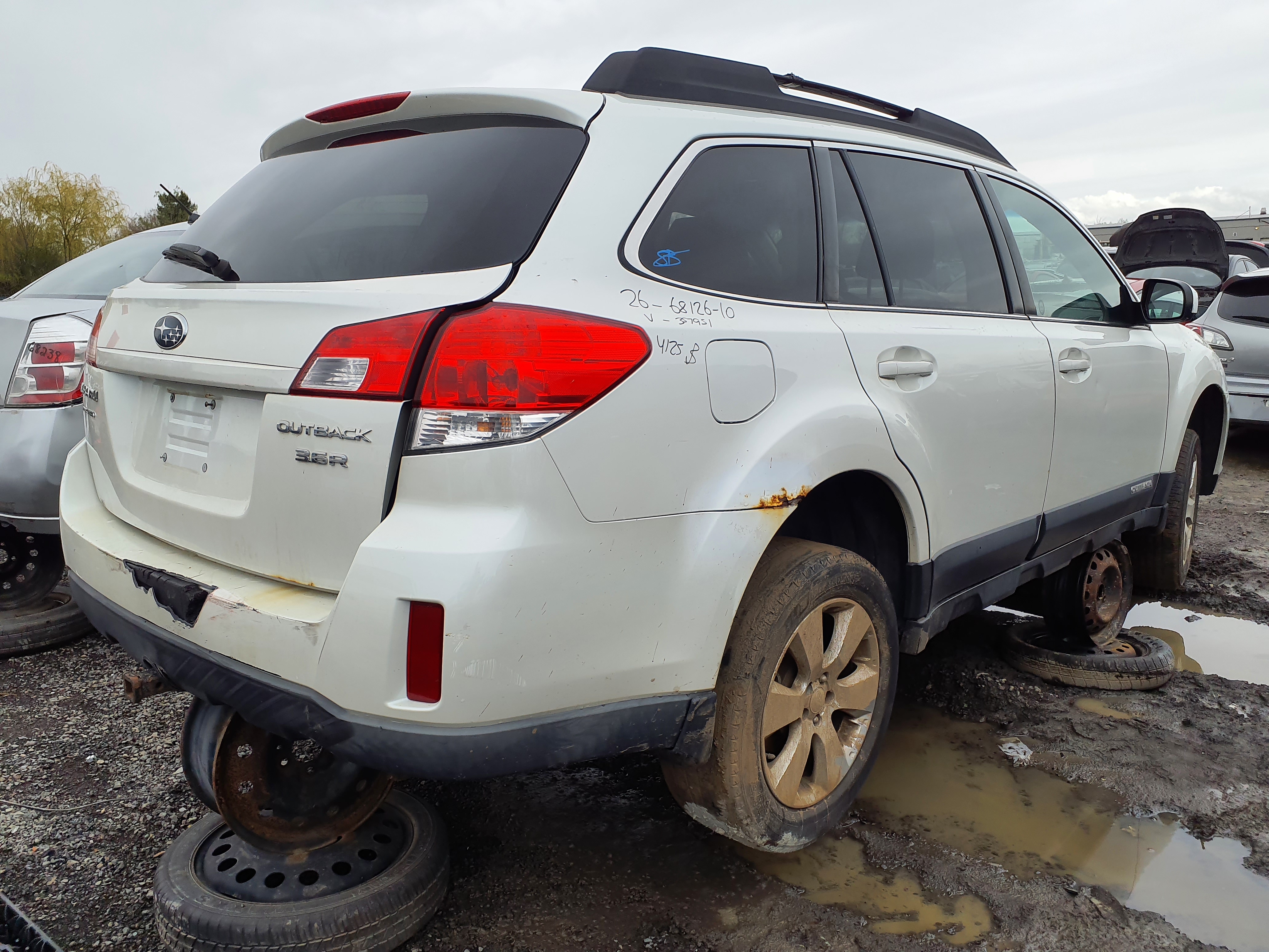 SUBARU OUTBACK 2010