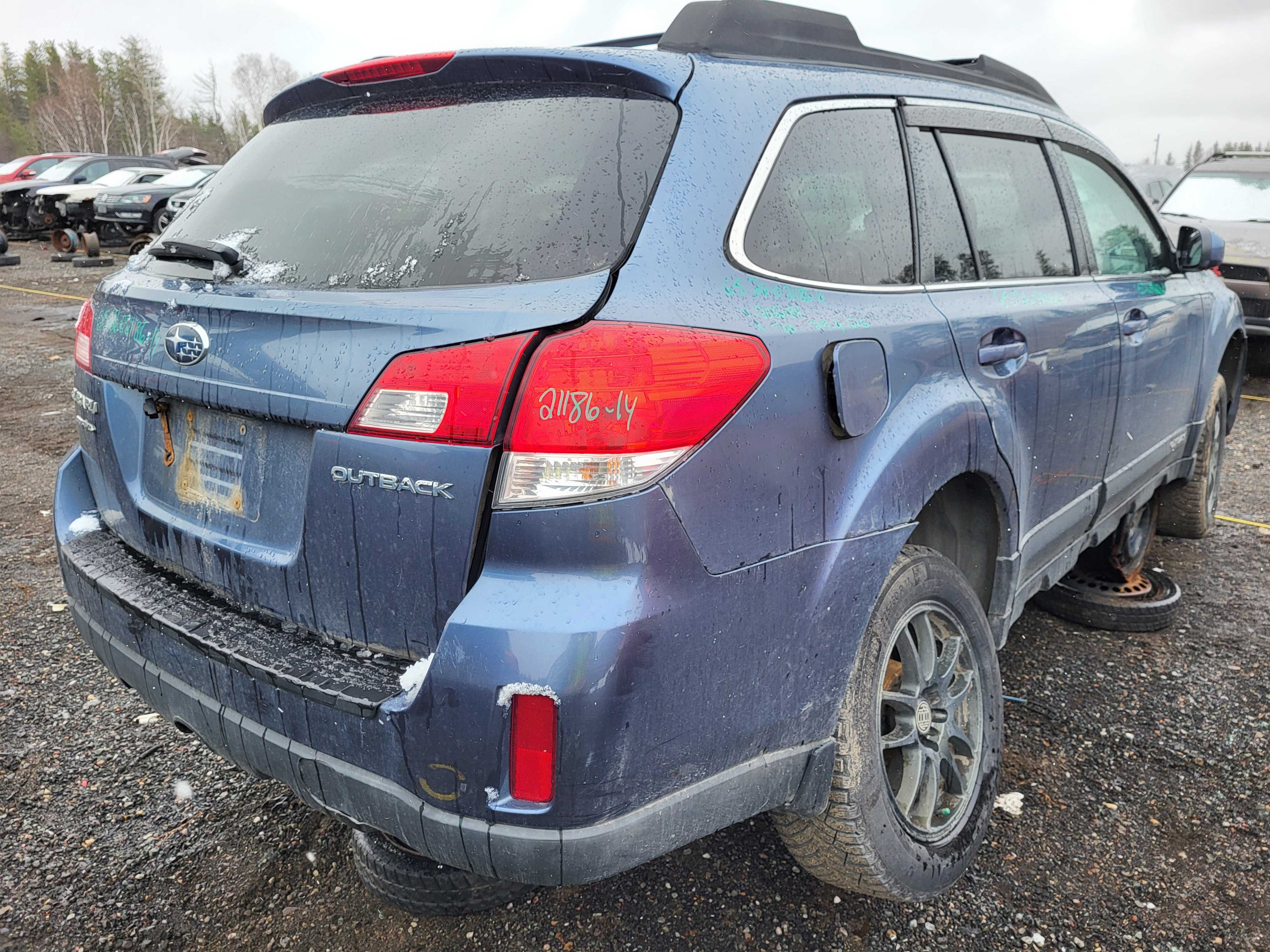 SUBARU OUTBACK 2014