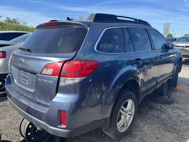SUBARU OUTBACK 2014
