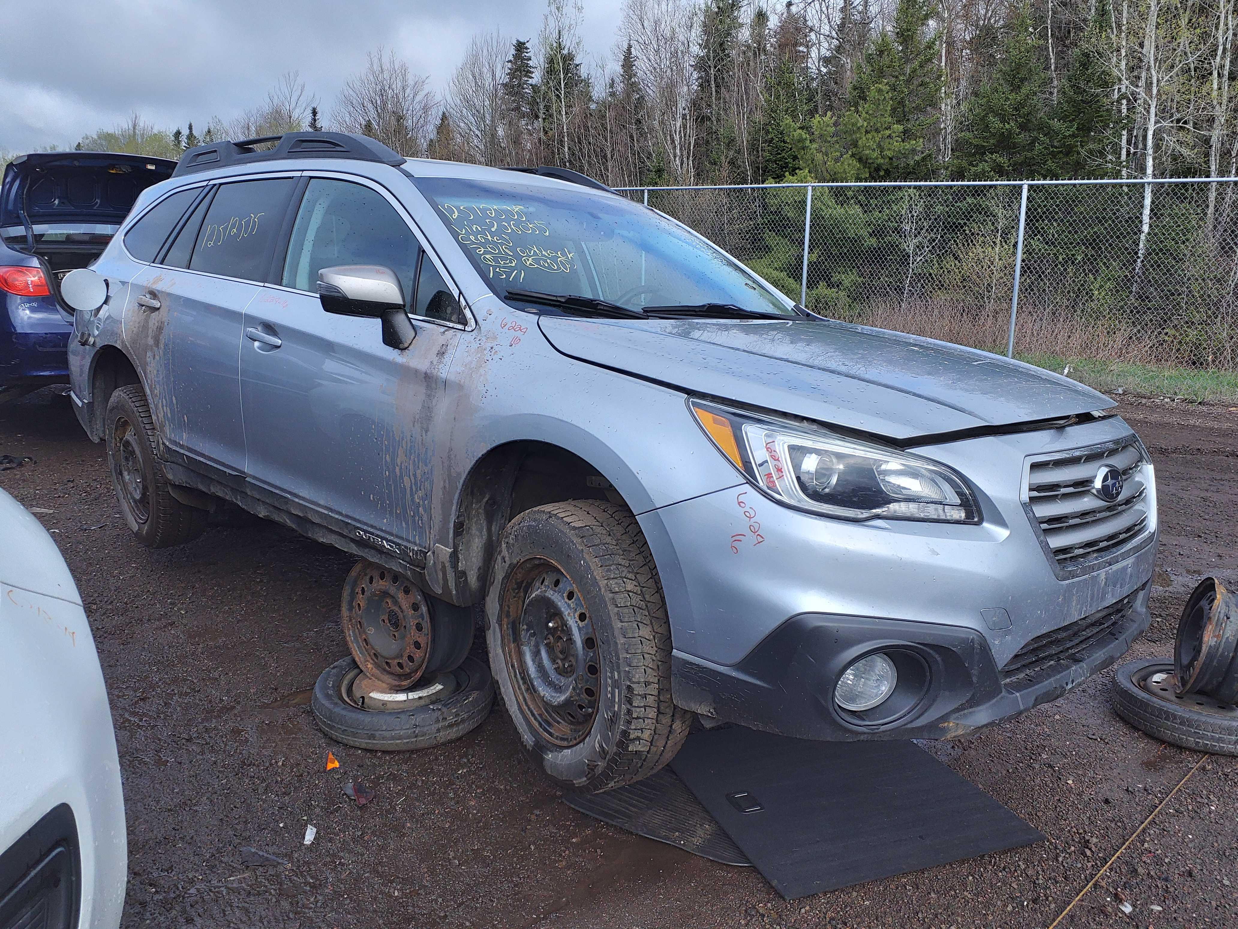 SUBARU OUTBACK 2016