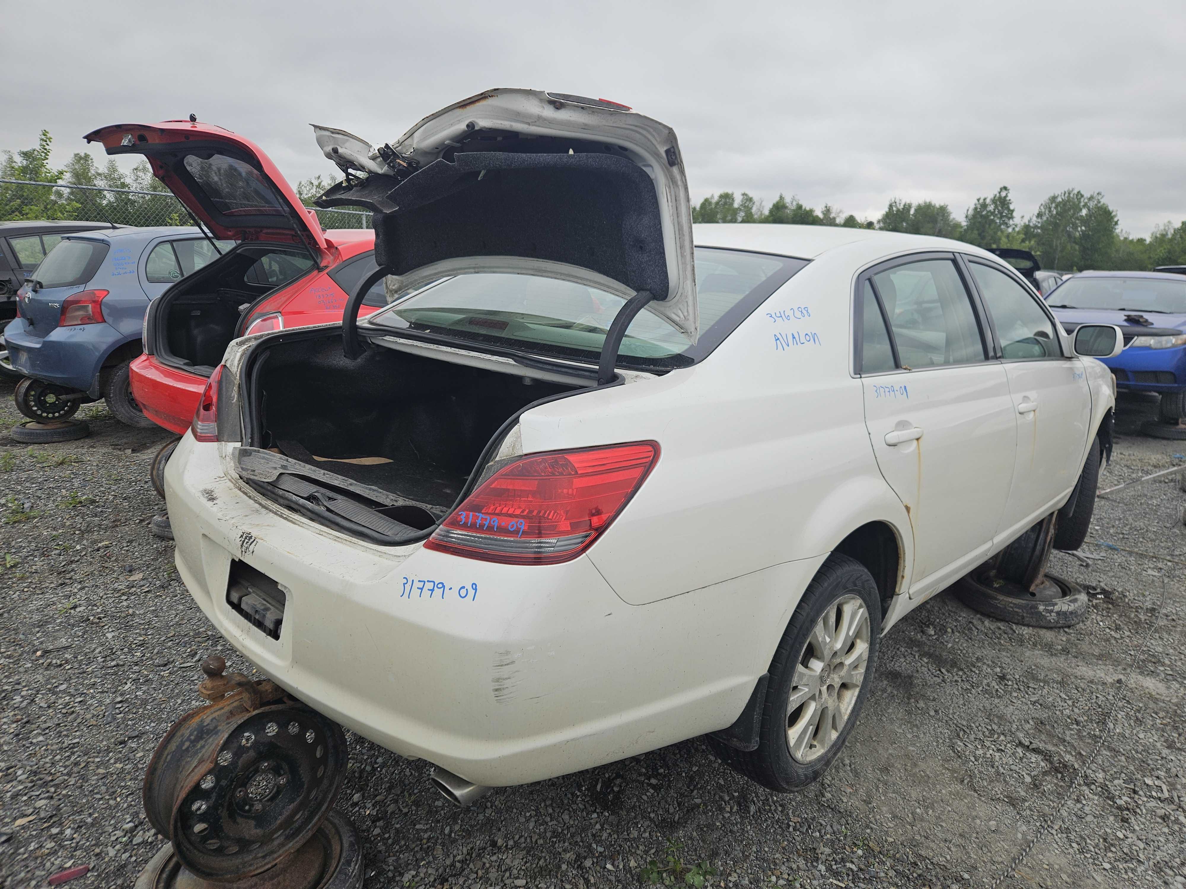 TOYOTA AVALON 2009