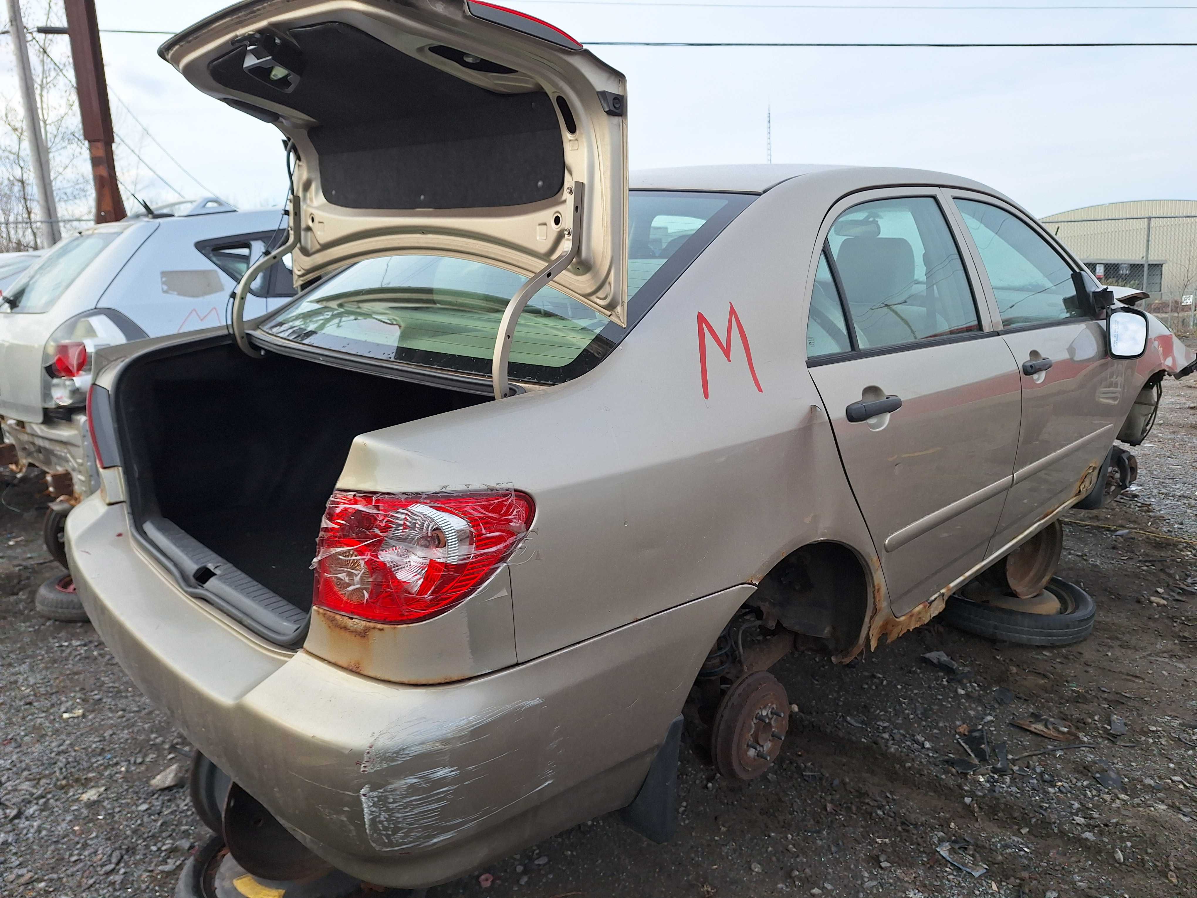 TOYOTA COROLLA 2005