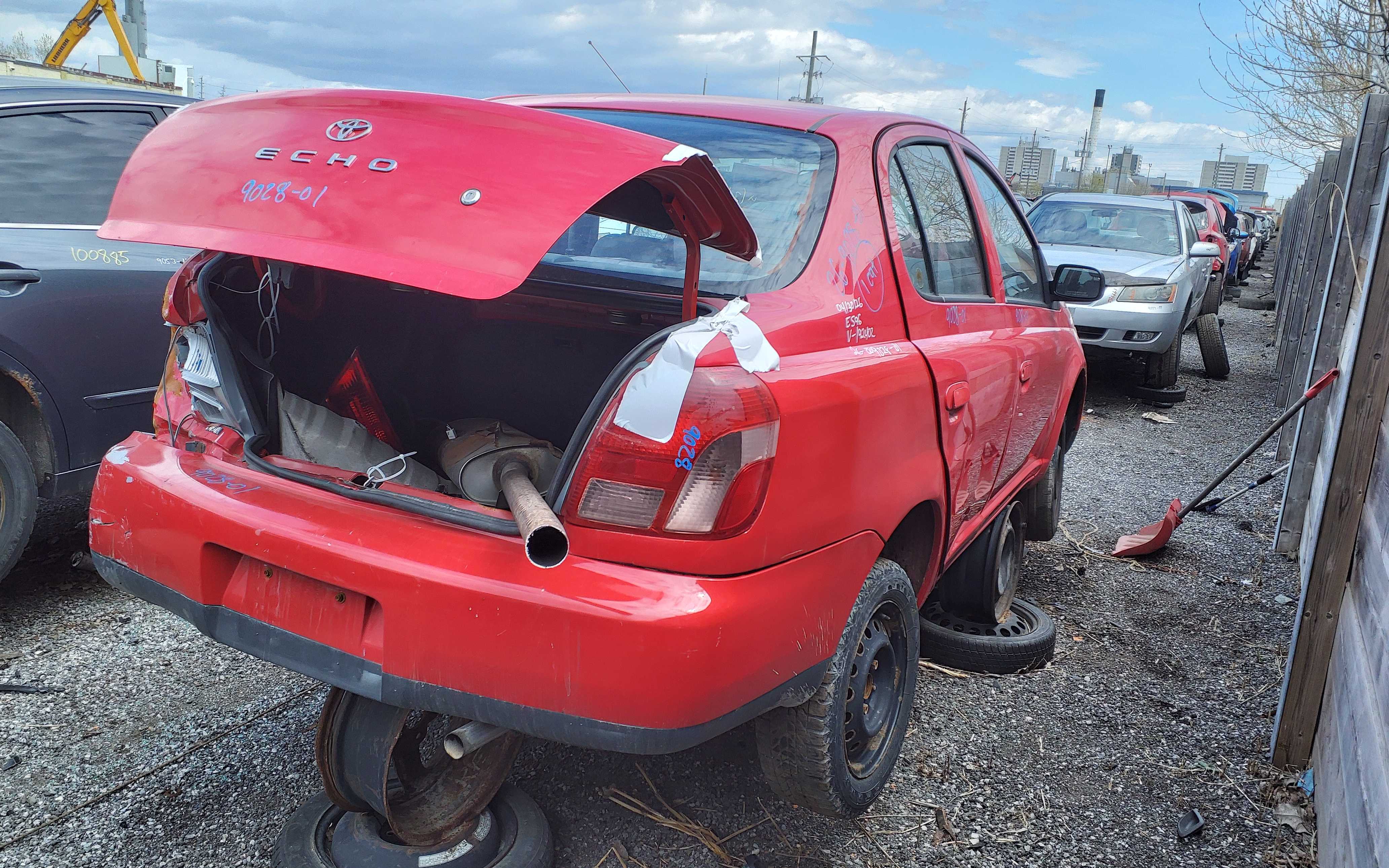 TOYOTA ECHO 2001